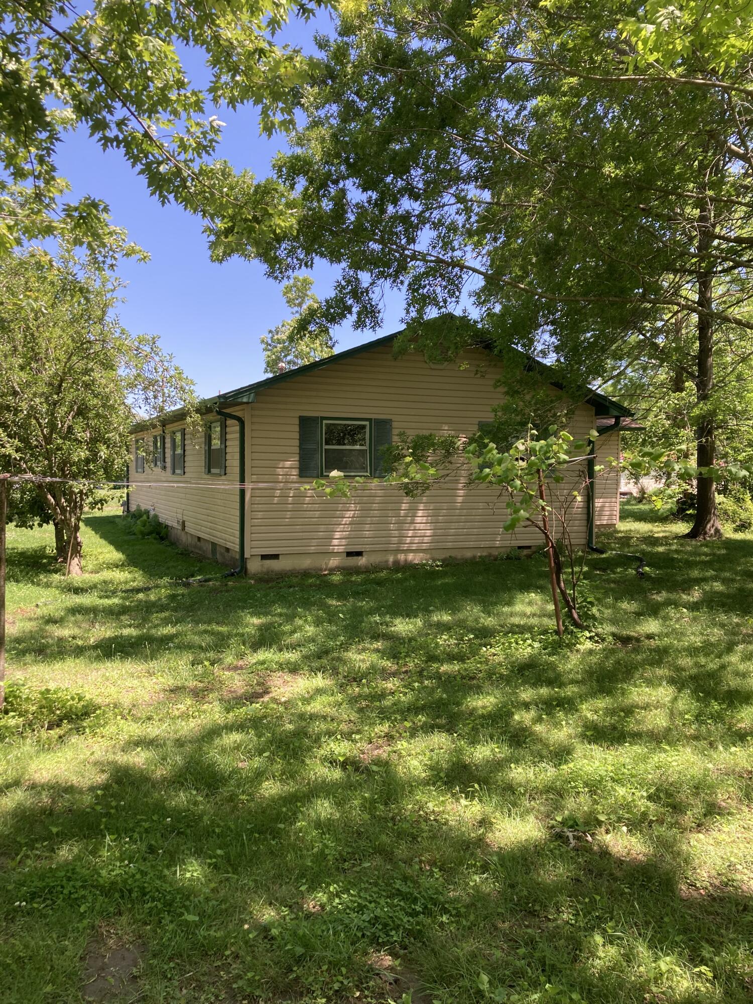 403 South West Street Property Photo 4