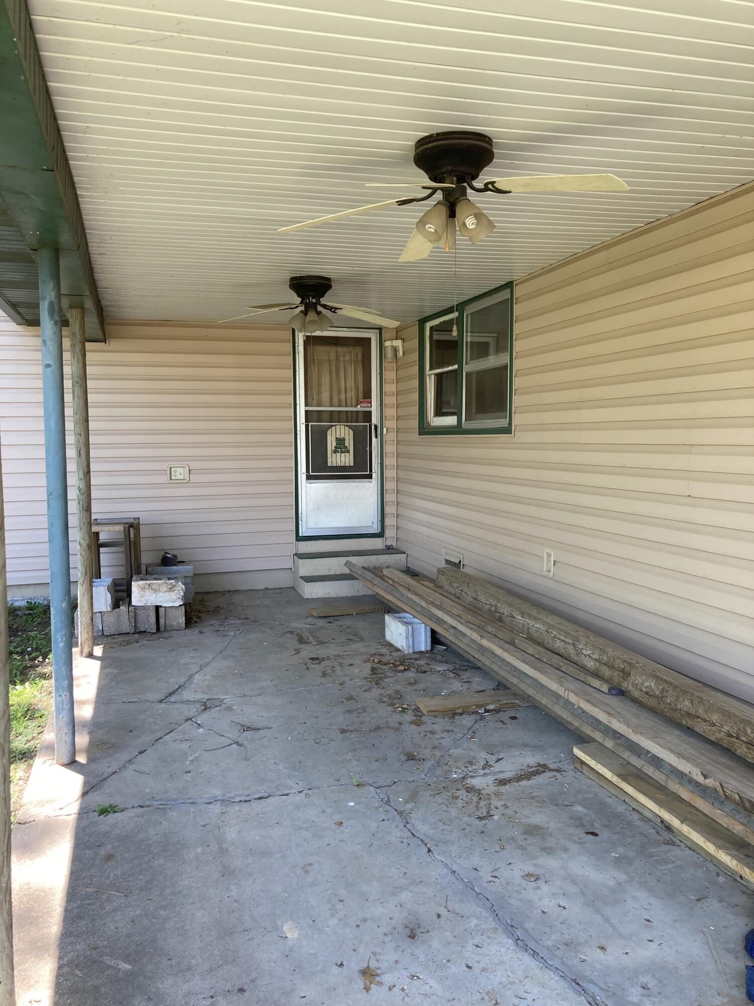 403 South West Street Property Photo 5