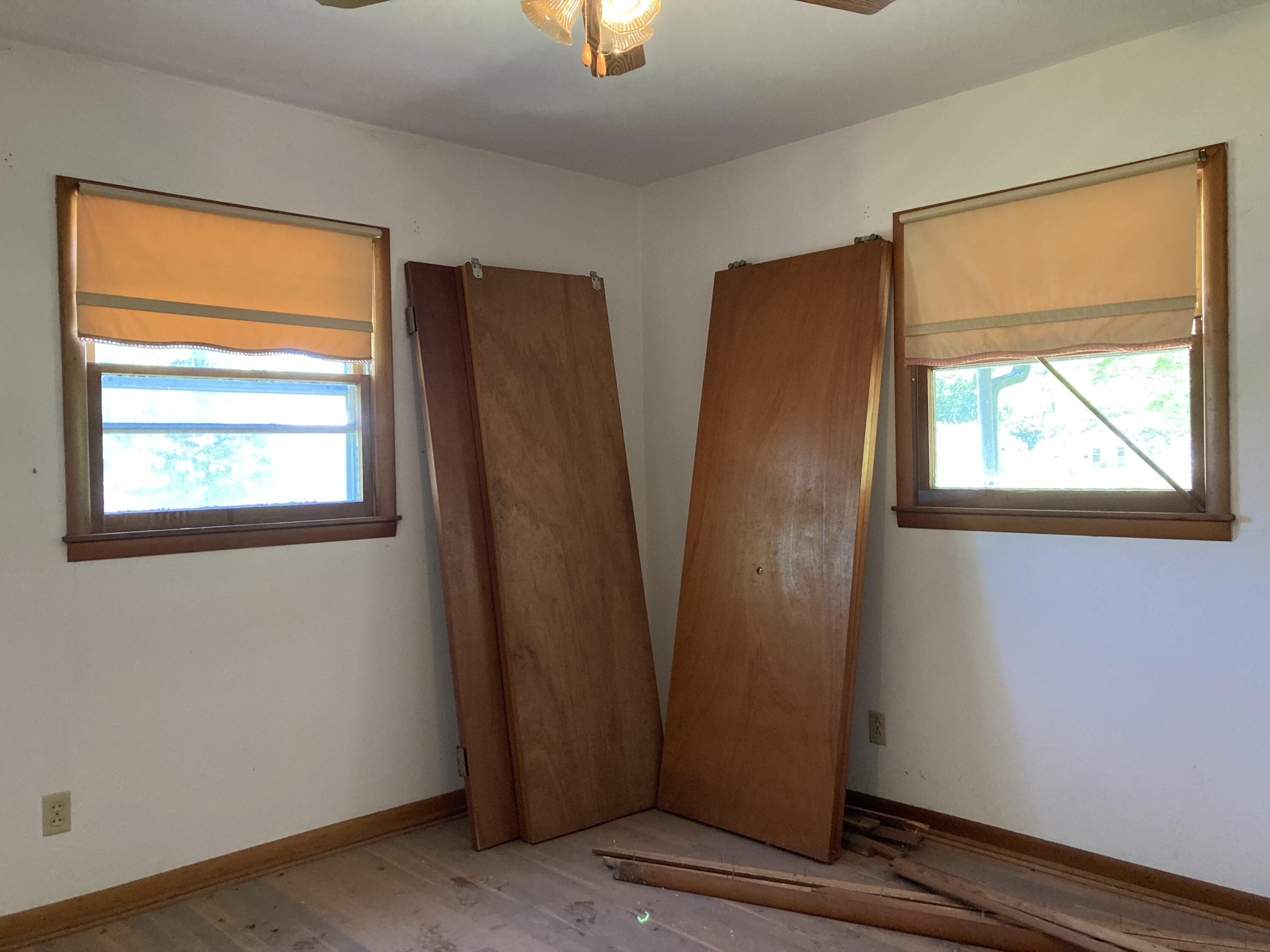 403 South West Street Property Photo 22