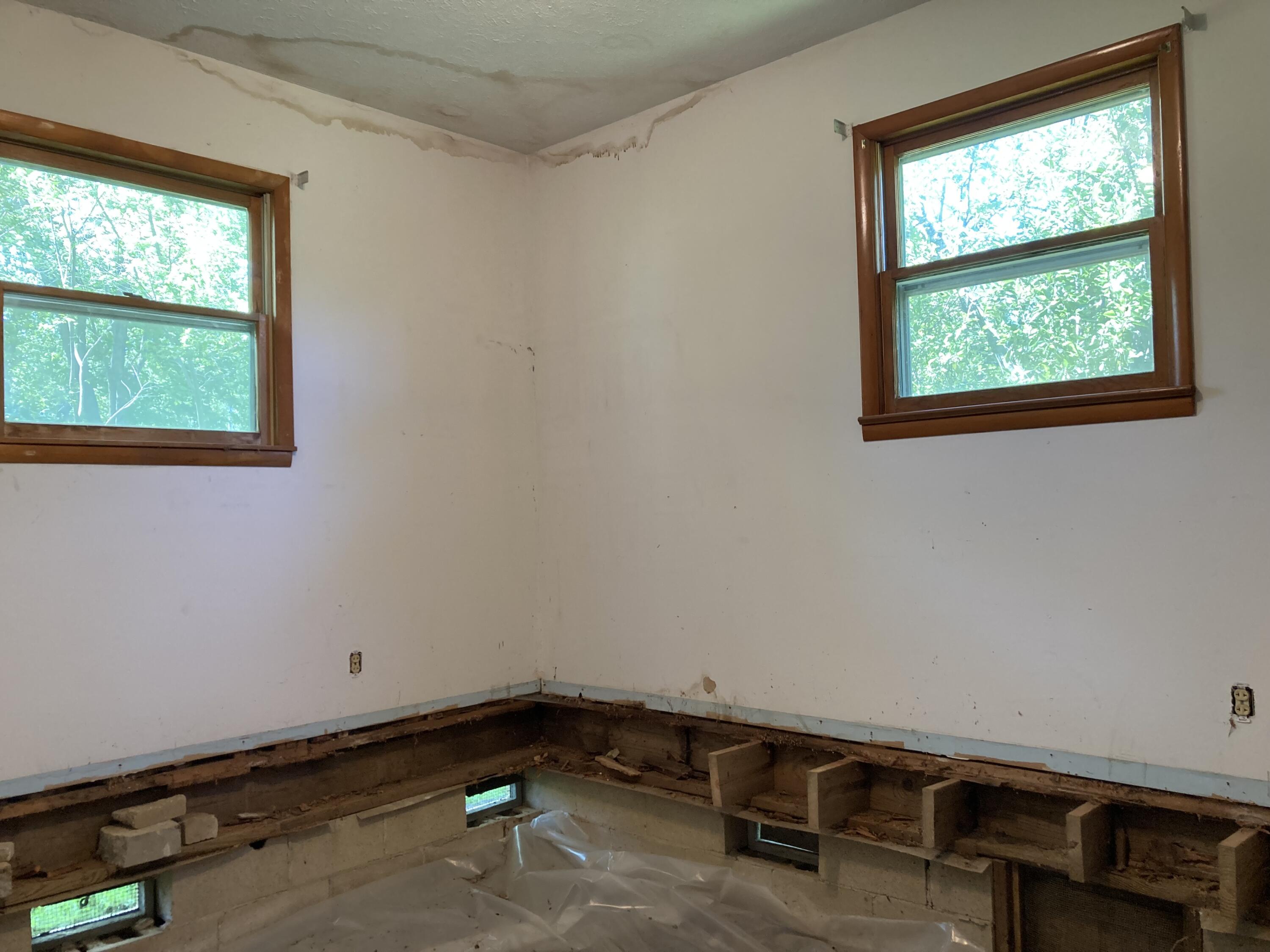 403 South West Street Property Photo 31