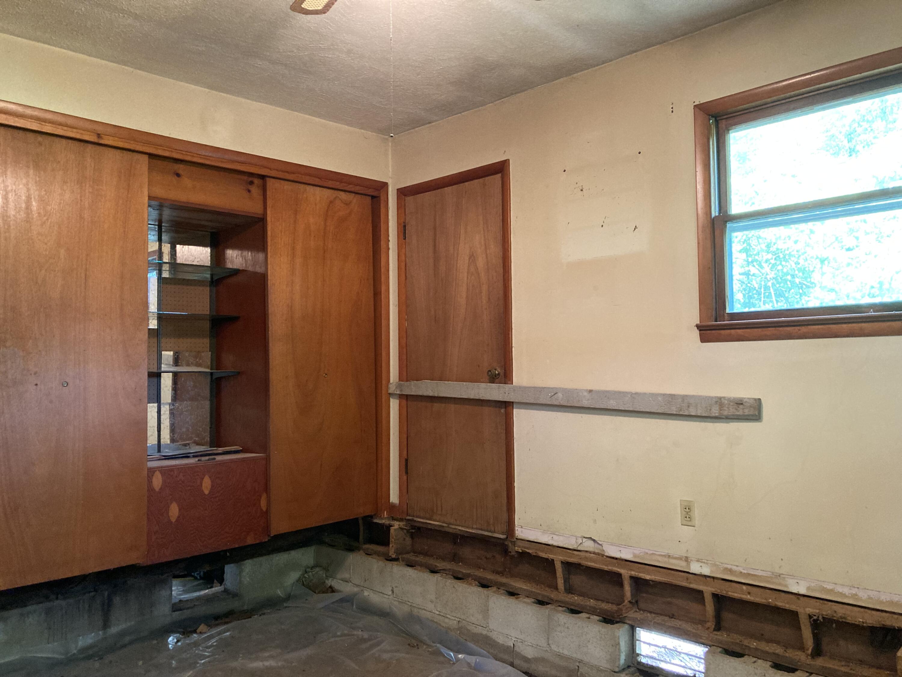 403 South West Street Property Photo 34
