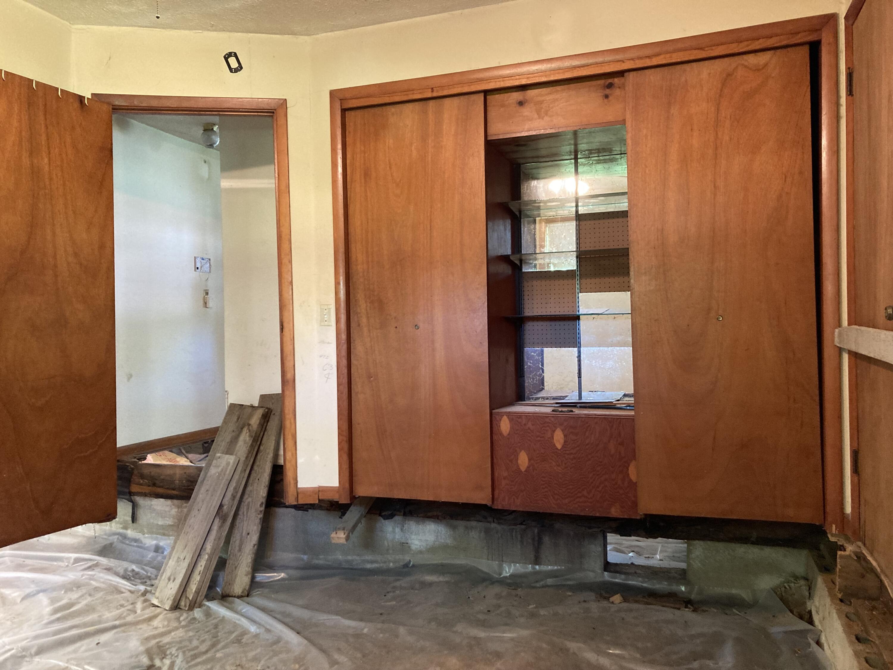 403 South West Street Property Photo 35
