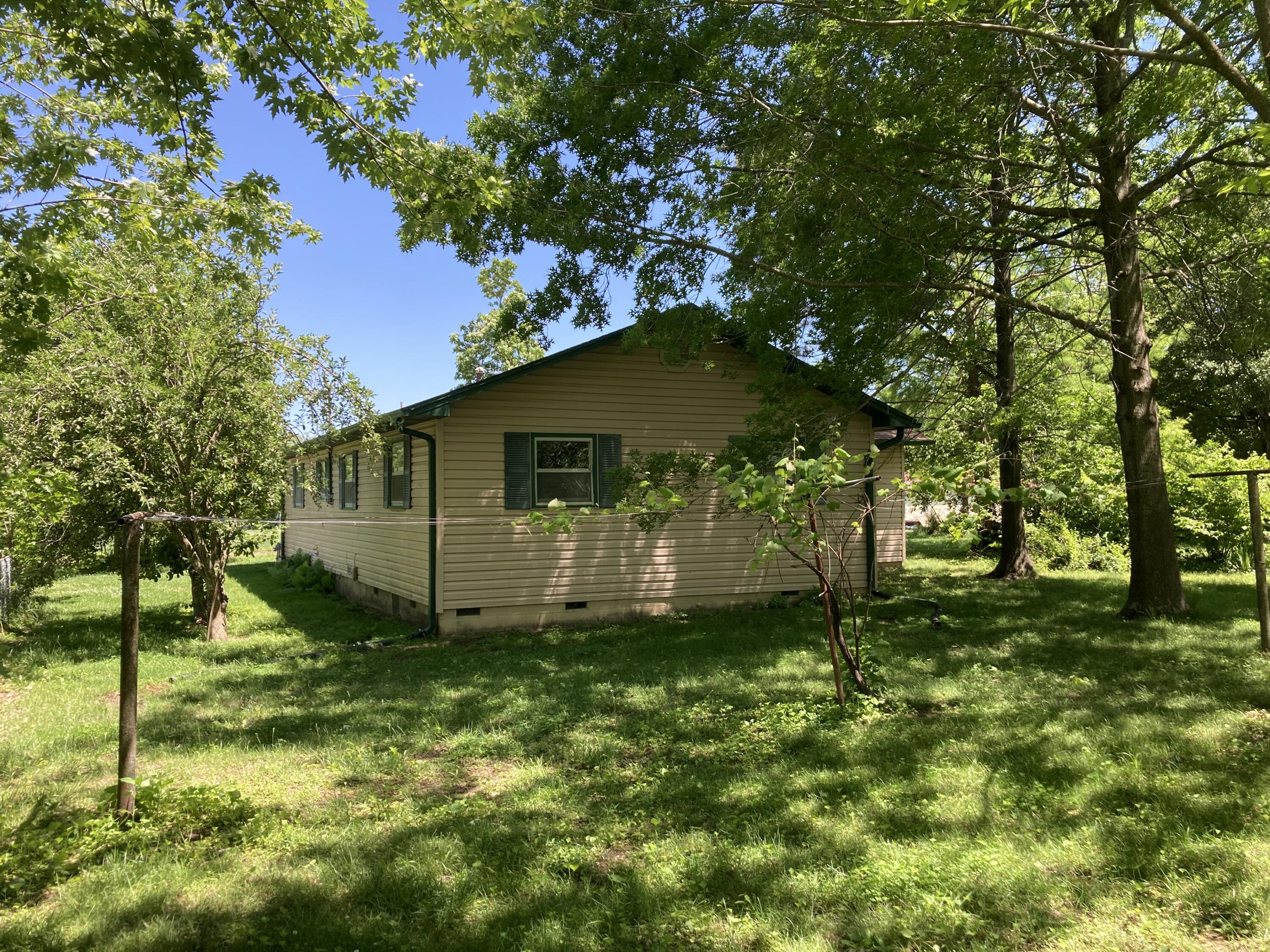 403 South West Street Property Photo 41