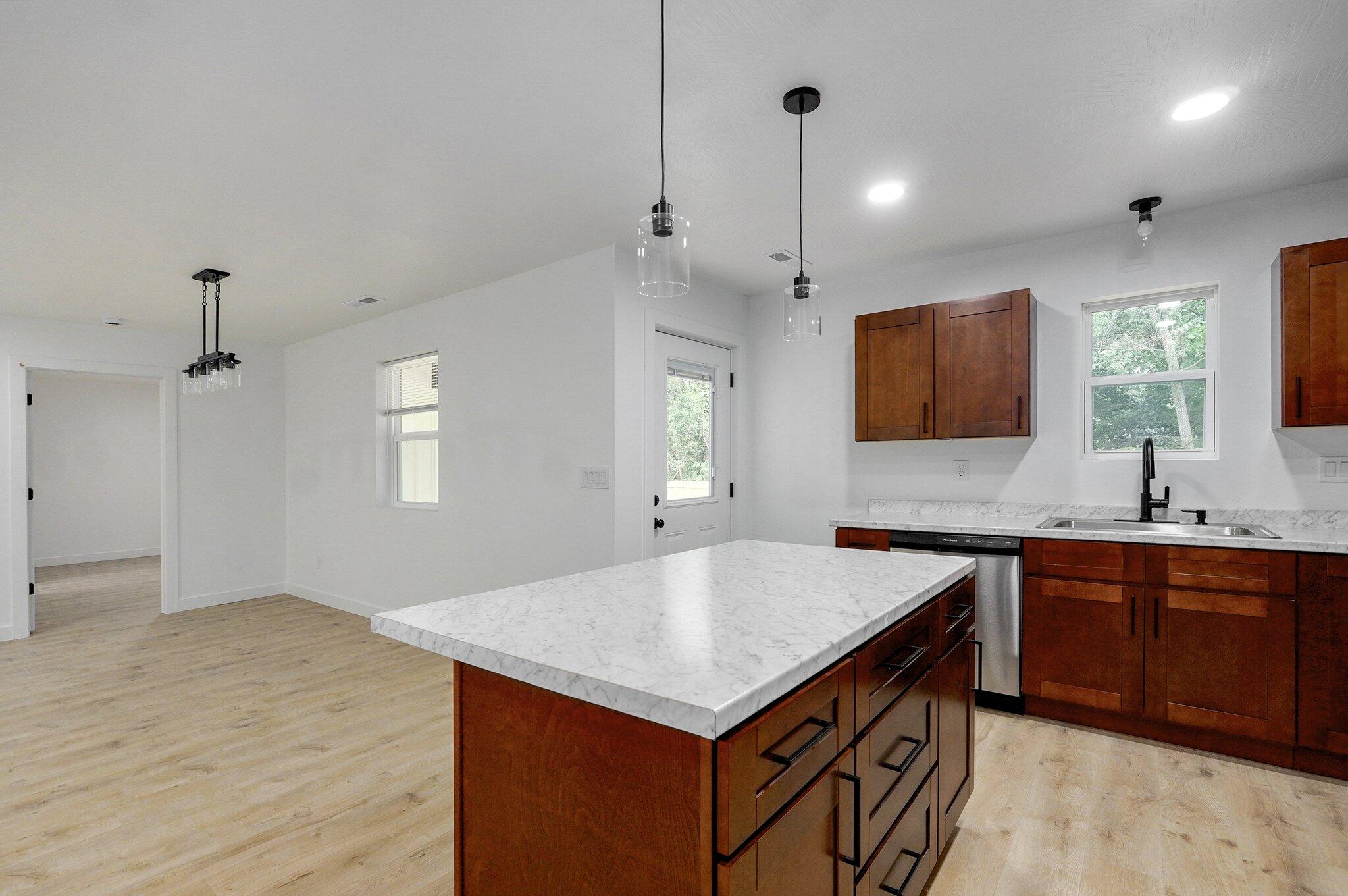 1620 North Texas Avenue Property Photo 9
