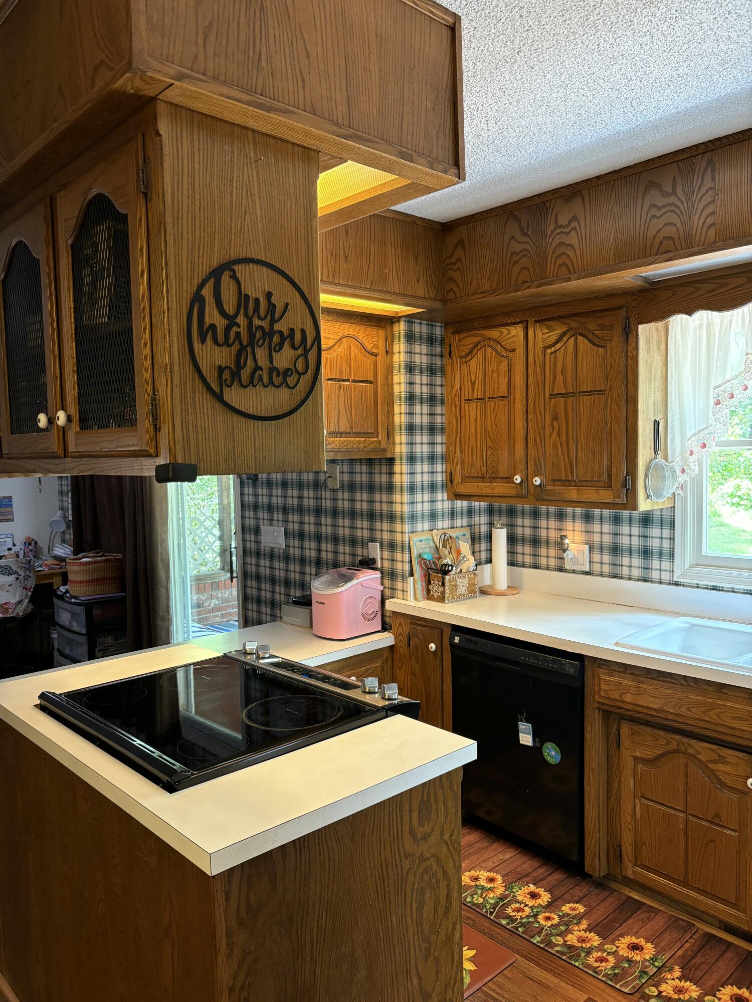 22389 Lawrence 1215 Property Photo 13