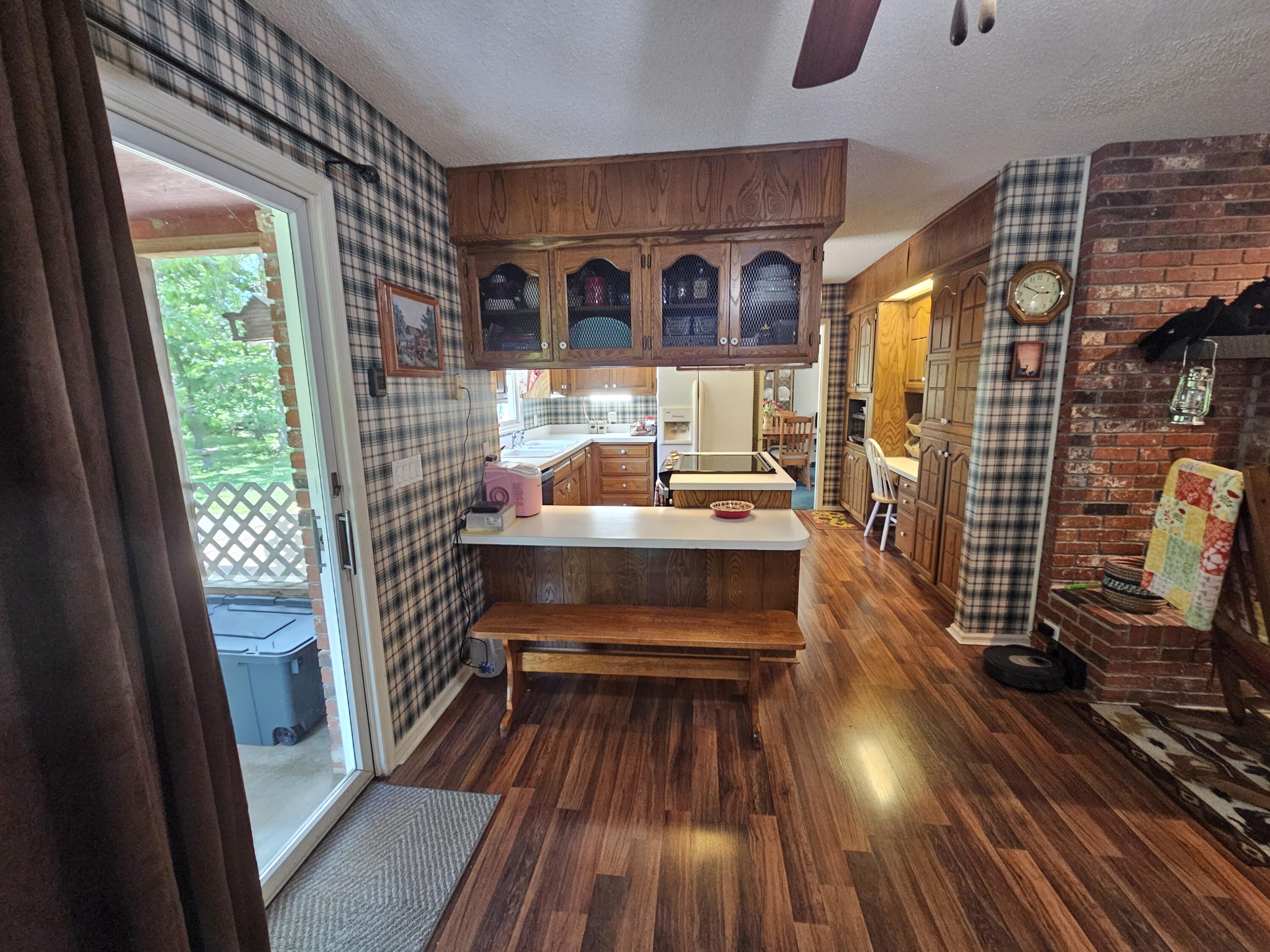 22389 Lawrence 1215 Property Photo 15