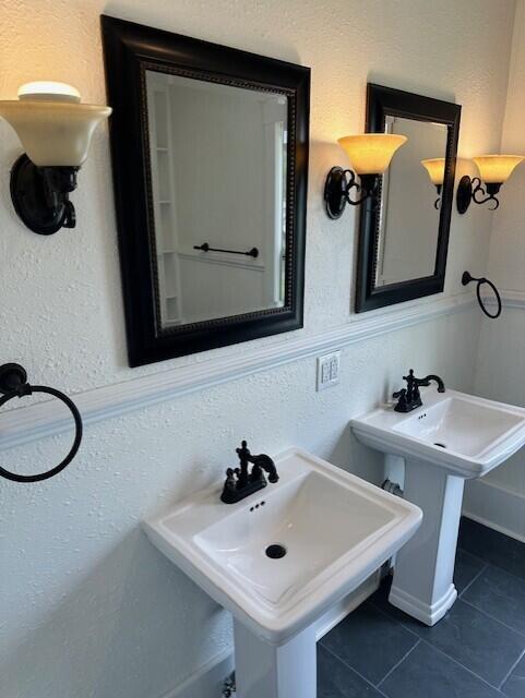1052 South Garrison Avenue Property Photo 13
