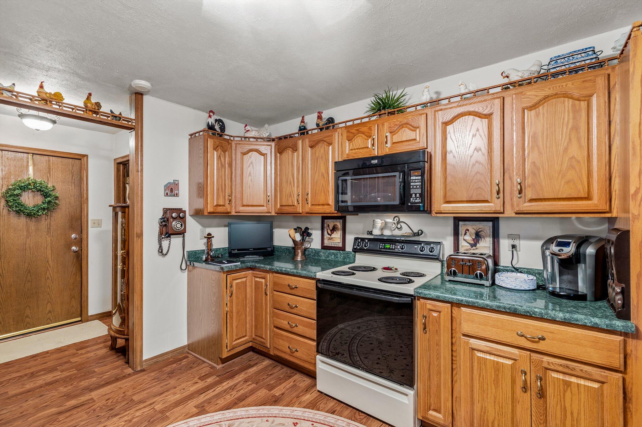 13366 Lawrence 1045 Property Photo 20