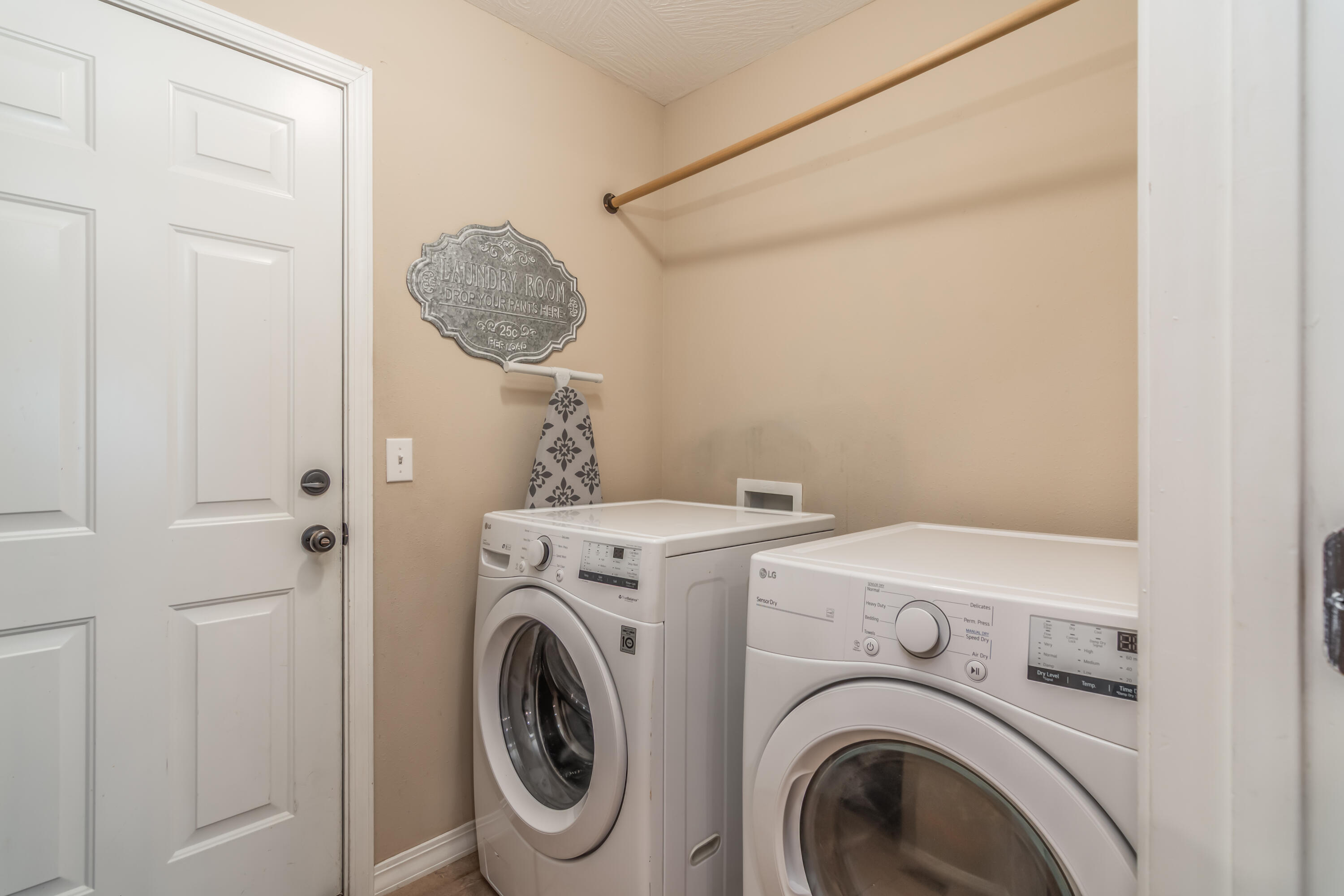 2714 West Colton Avenue Property Photo 26