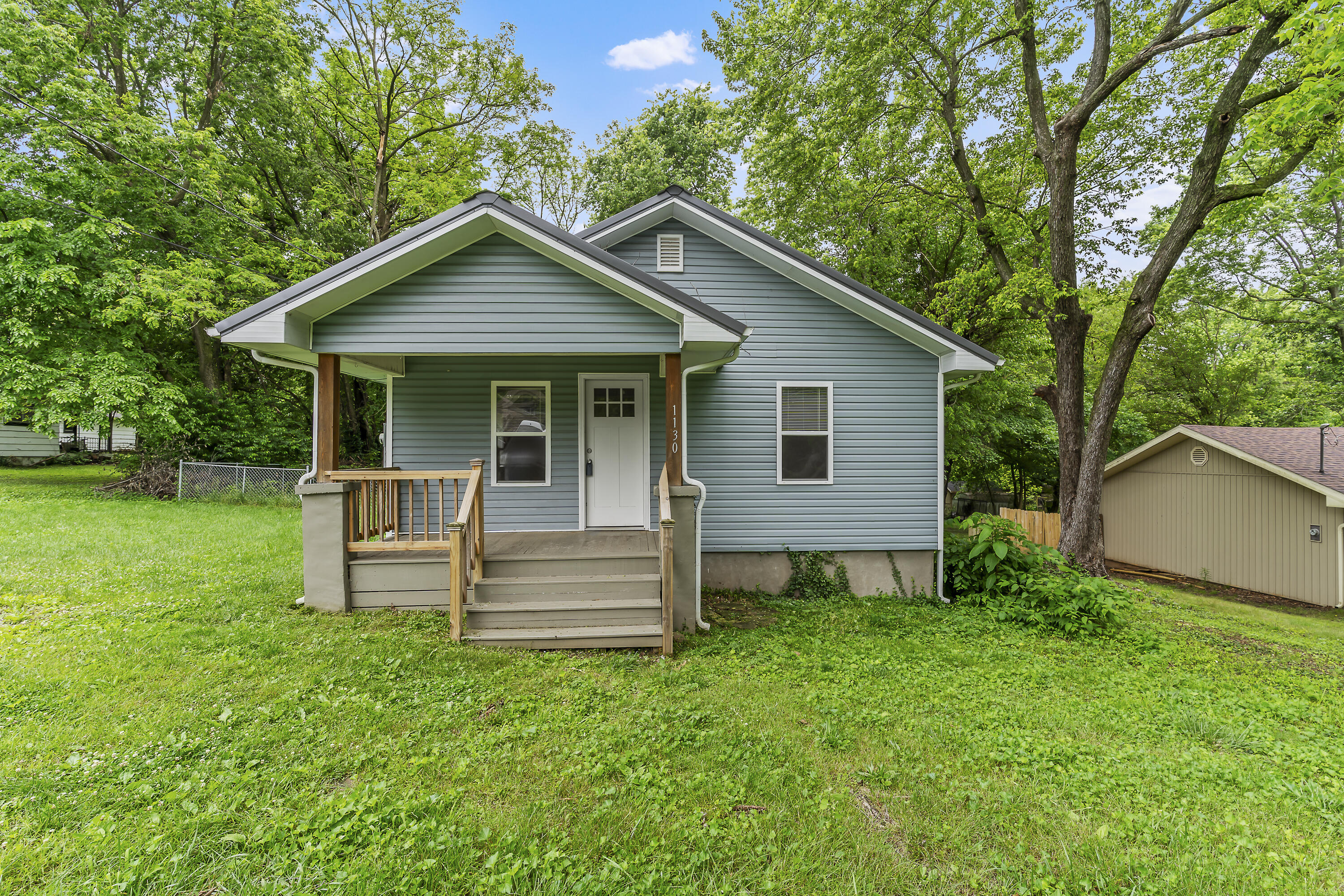 1130 West Kerr Street Property Photo 1