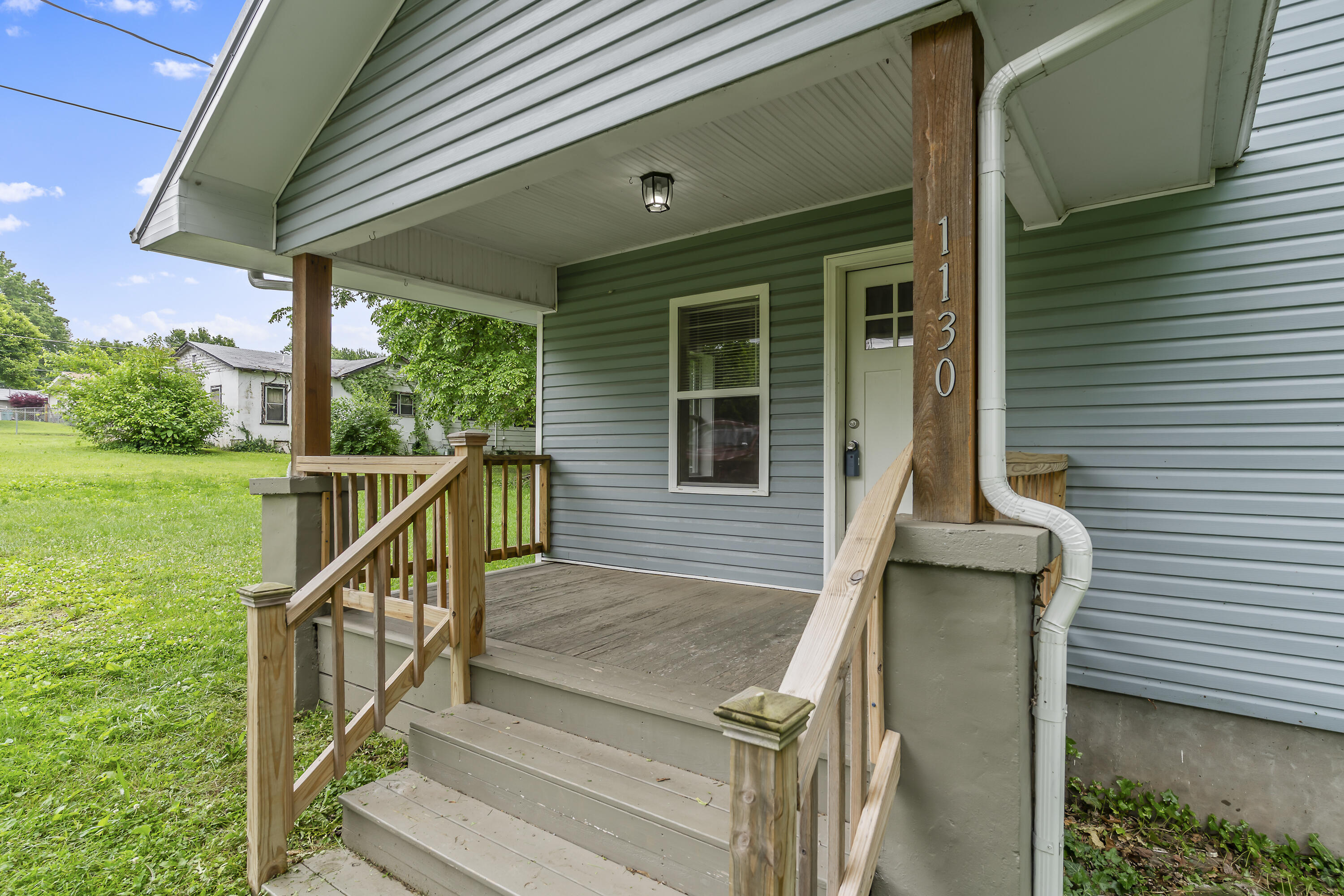 1130 West Kerr Street Property Photo 4