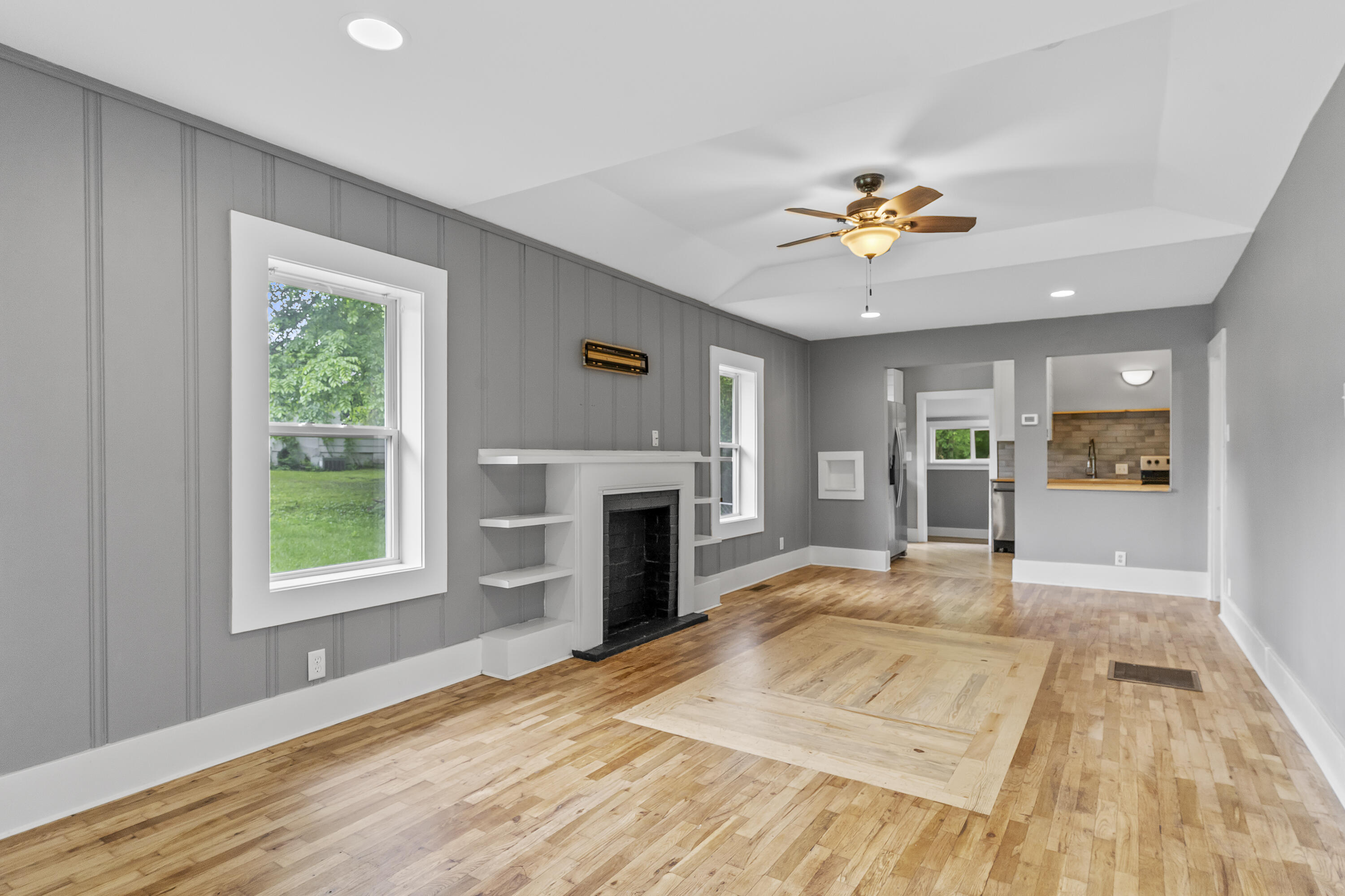 1130 West Kerr Street Property Photo 5