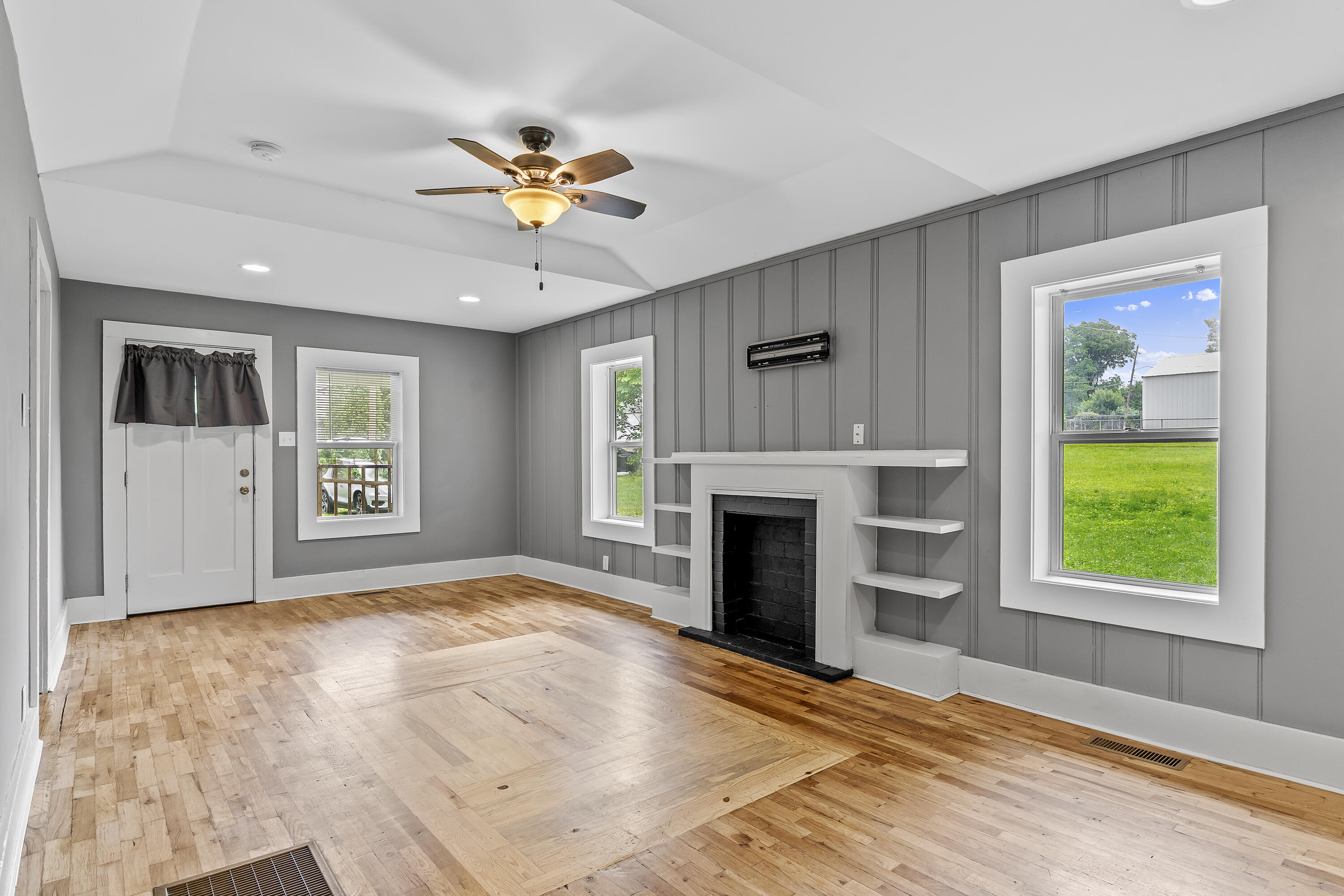 1130 West Kerr Street Property Photo 7
