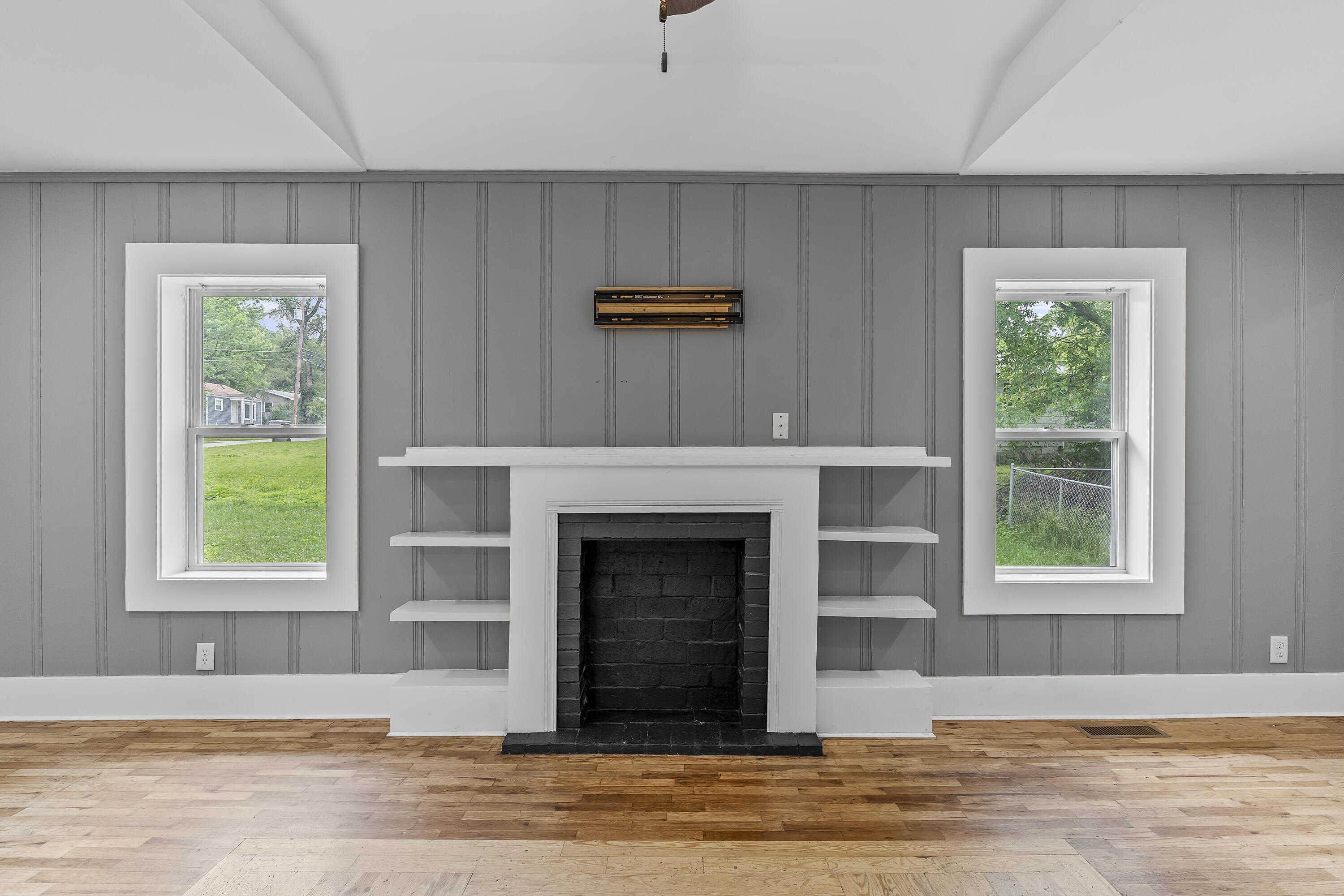1130 West Kerr Street Property Photo 8