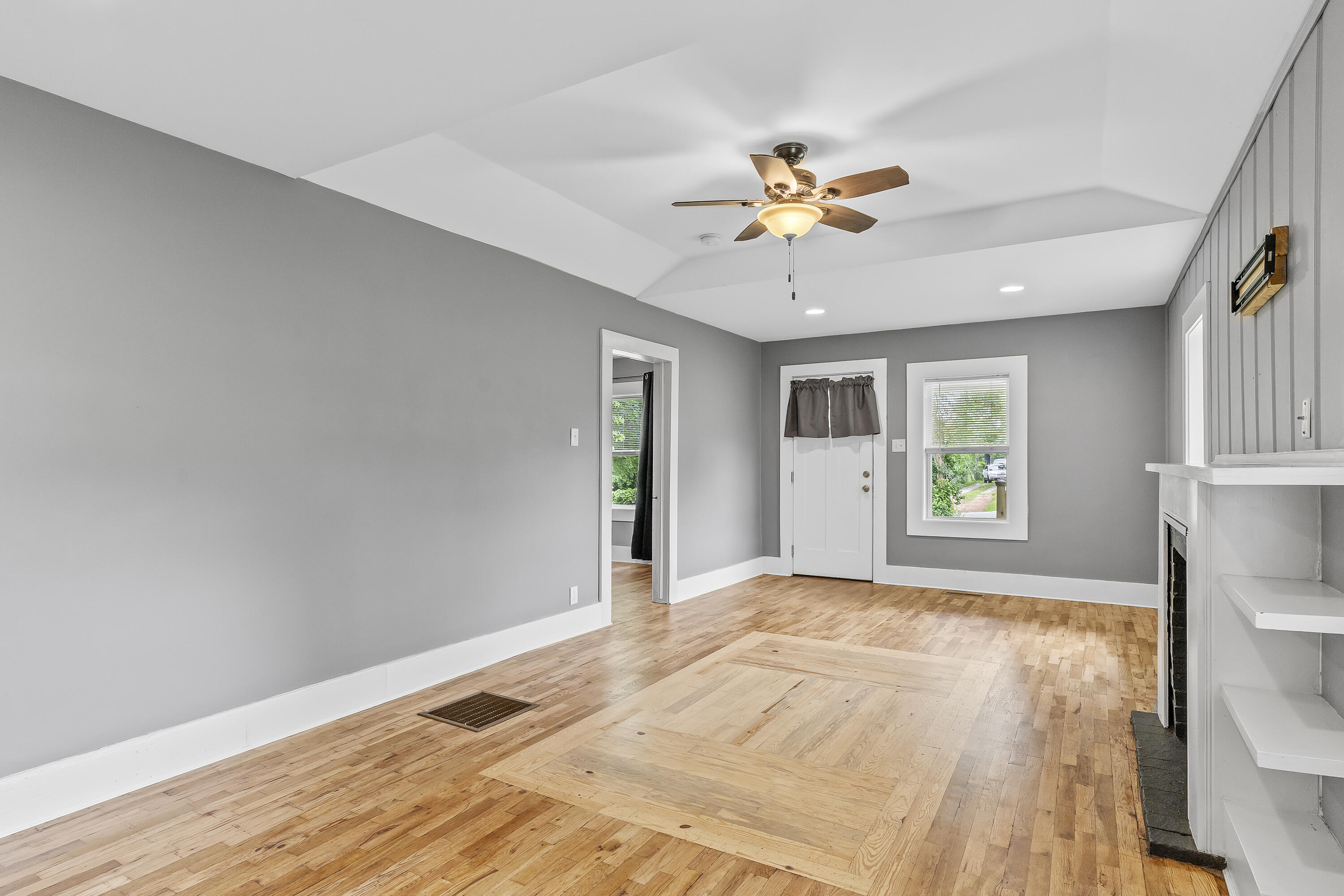 1130 West Kerr Street Property Photo 9