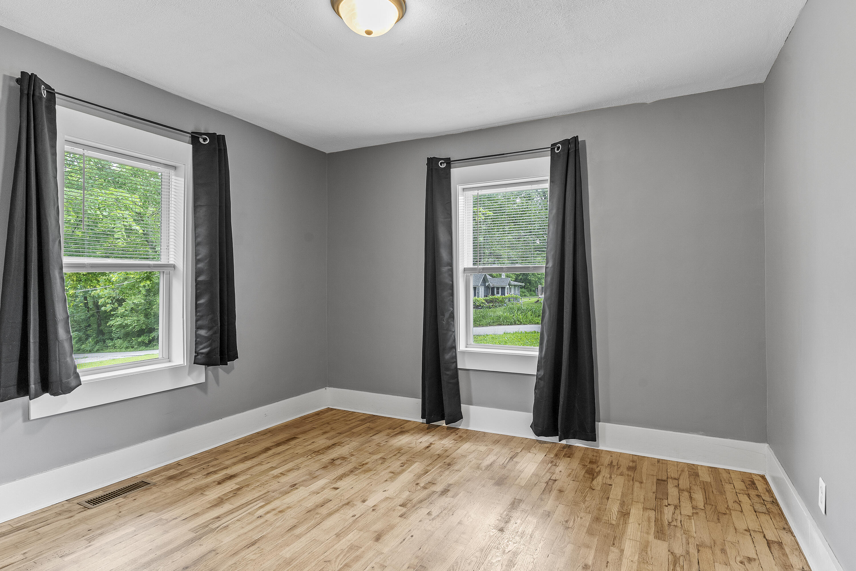 1130 West Kerr Street Property Photo 14