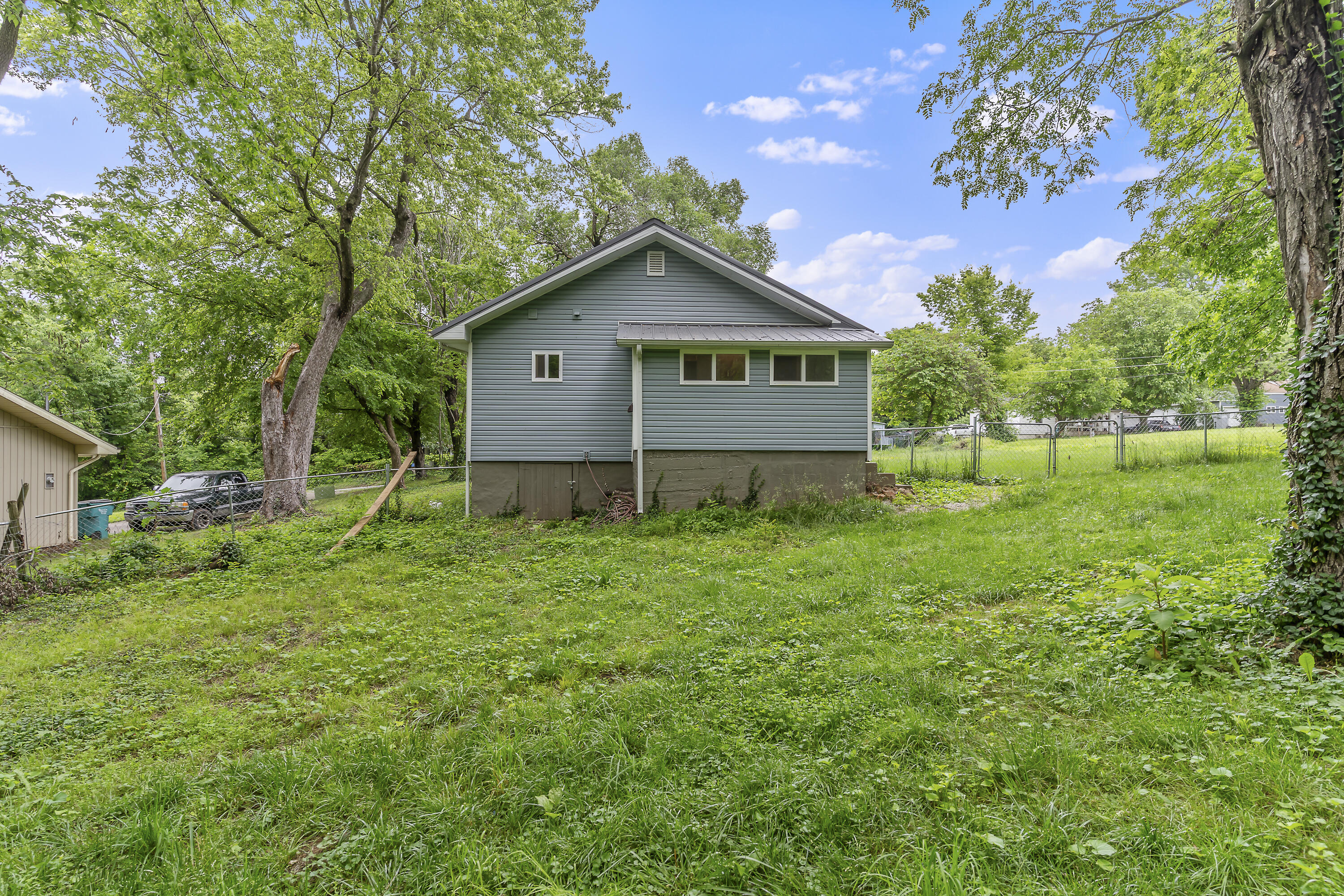 1130 West Kerr Street Property Photo 22
