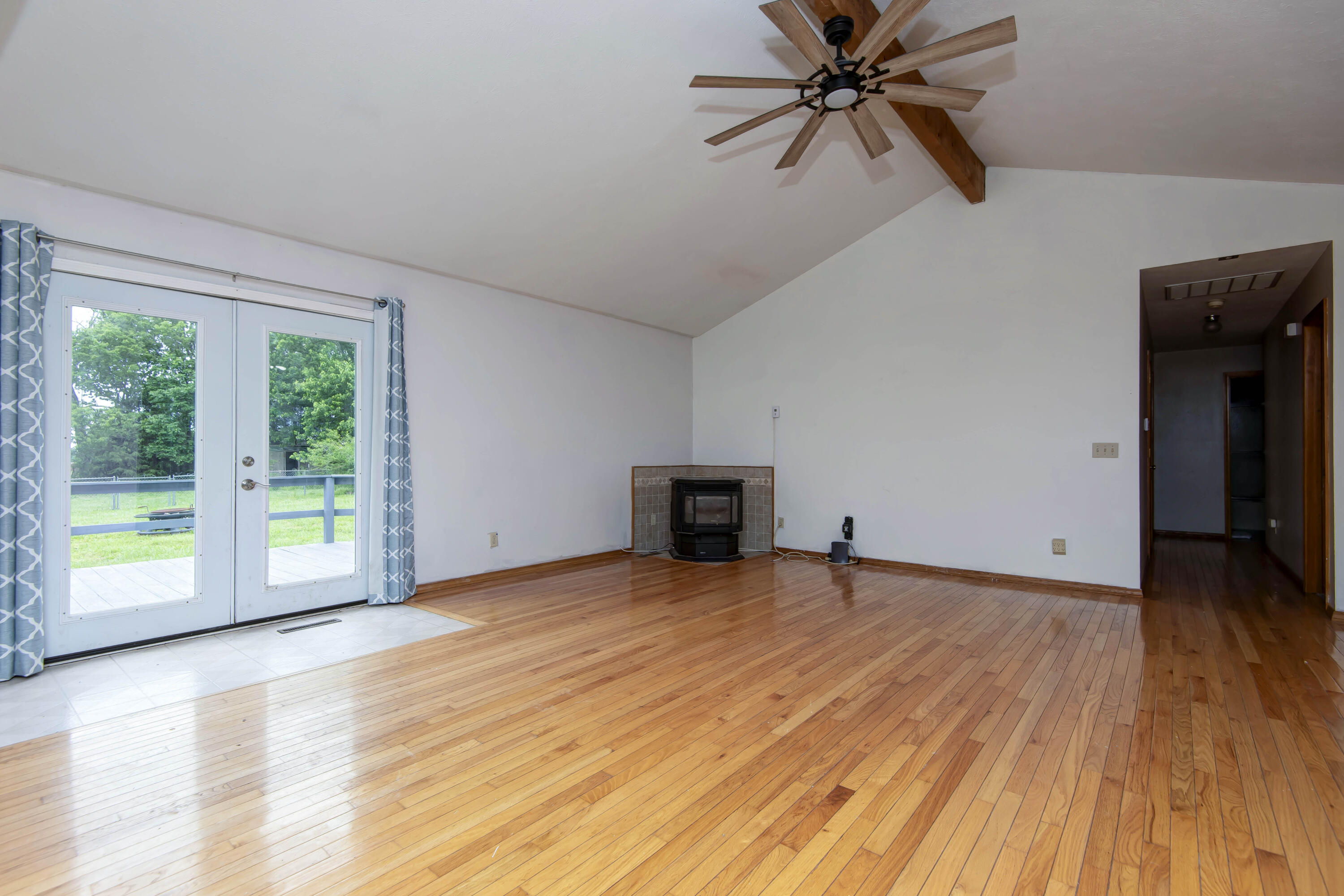 299 Regal Drive Property Photo 9