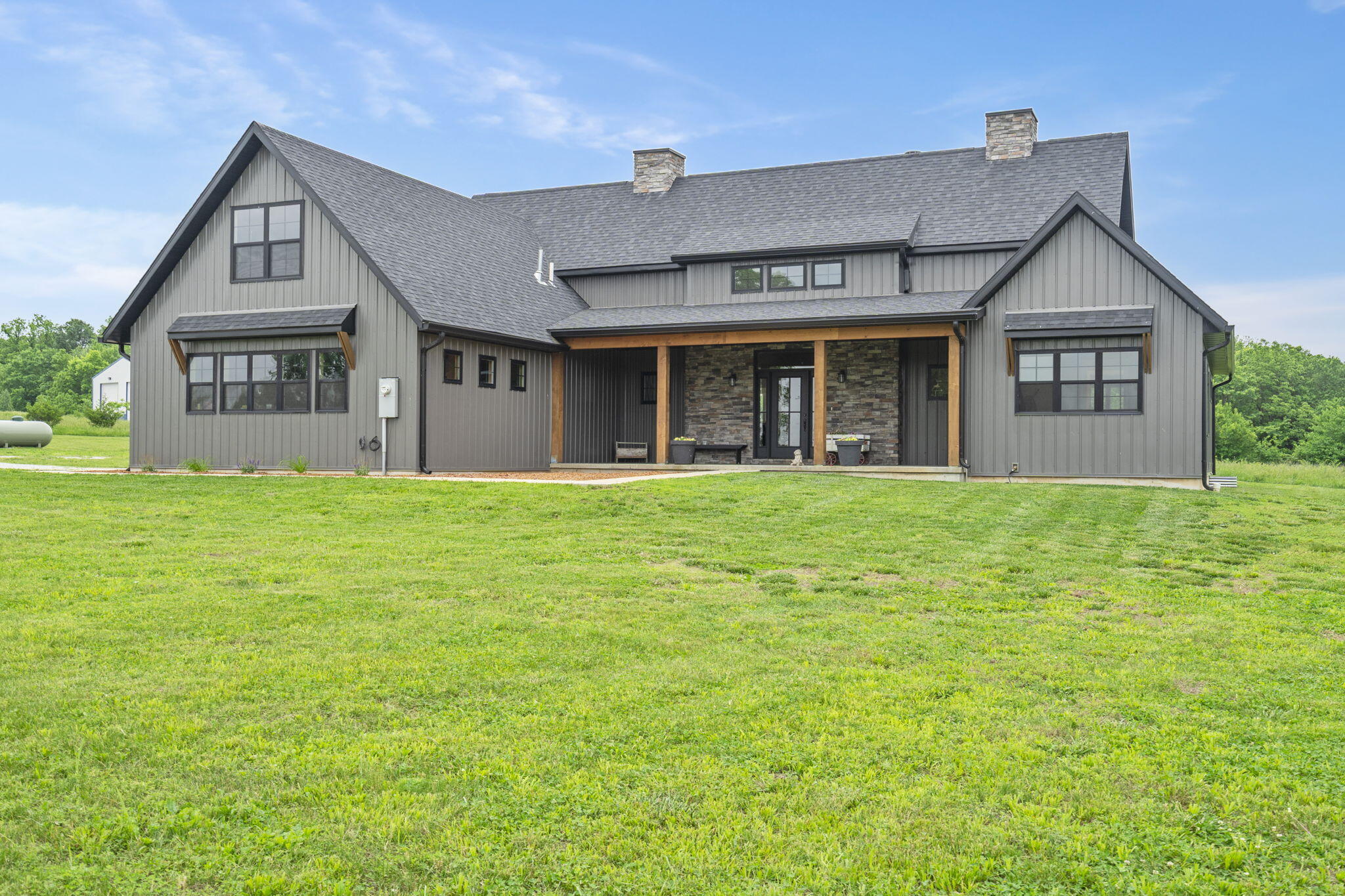 8811 Bell Valley Lane Property Photo 4