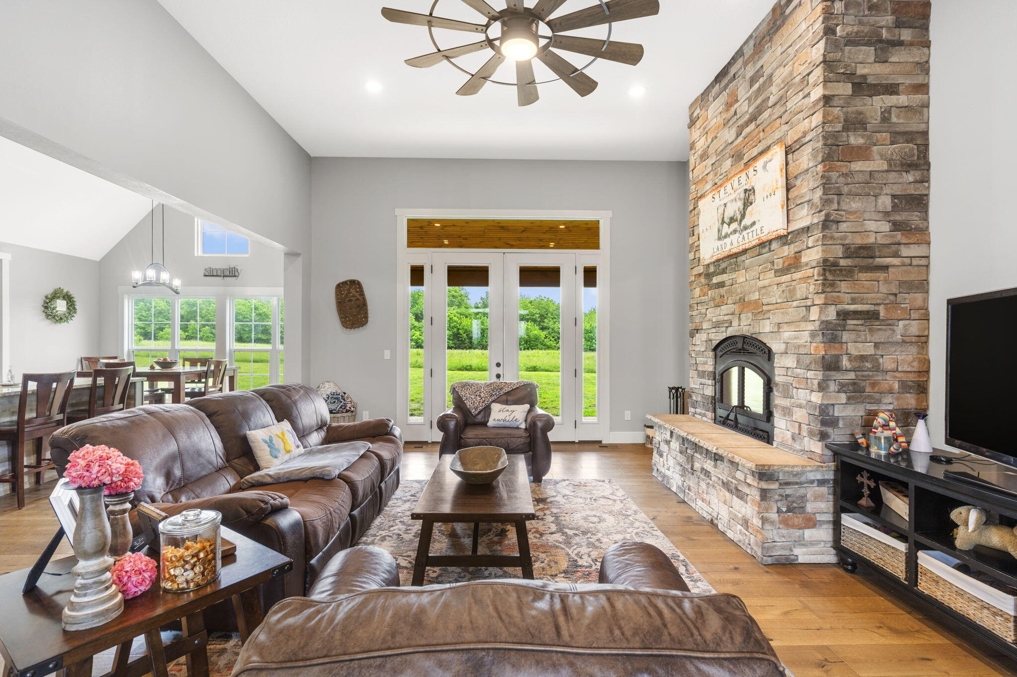 8811 Bell Valley Lane Property Photo 5