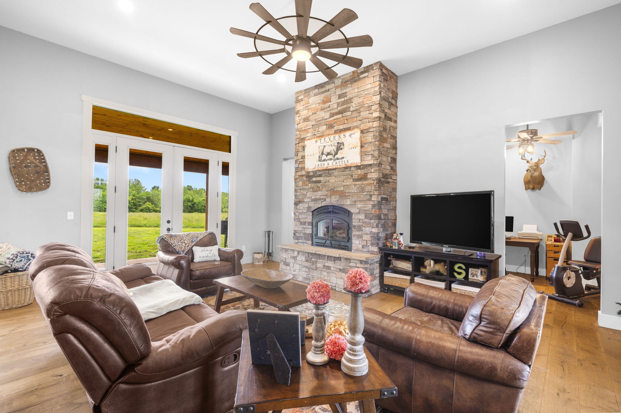 8811 Bell Valley Lane Property Photo 6