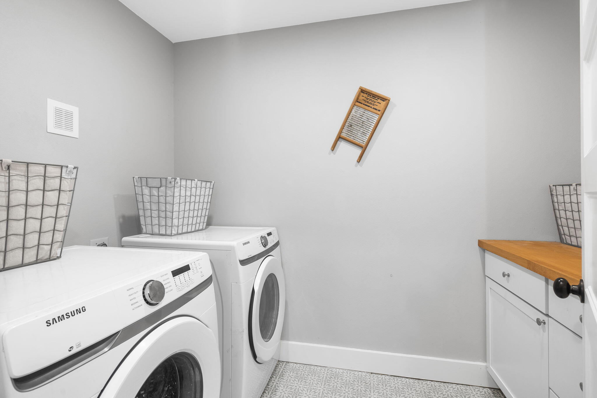 8811 Bell Valley Lane Property Photo 15