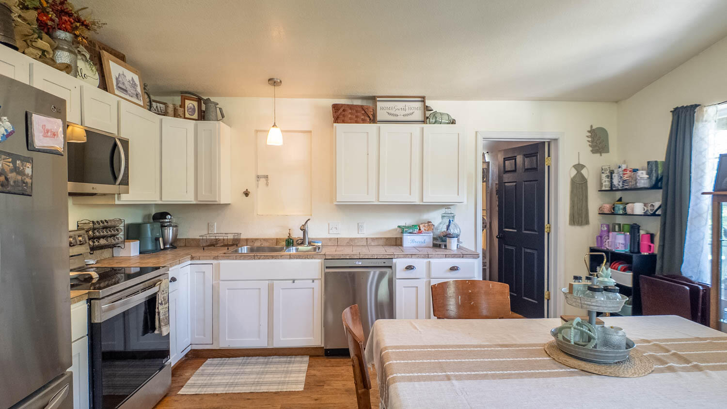 889 County Road 101 Property Photo 17
