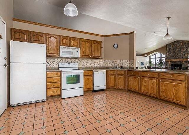 350 South Wildwood Drive Property Photo 28
