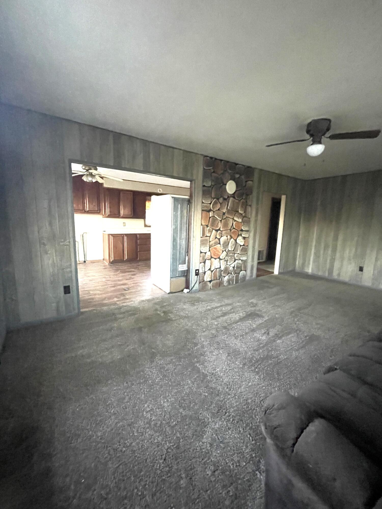 303 East Teal Street Property Photo 3