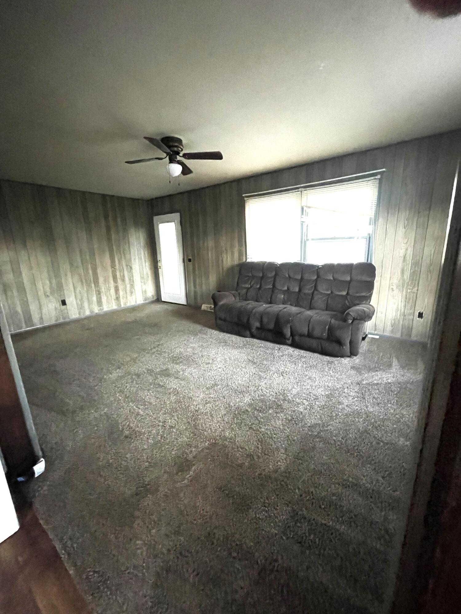 303 East Teal Street Property Photo 4