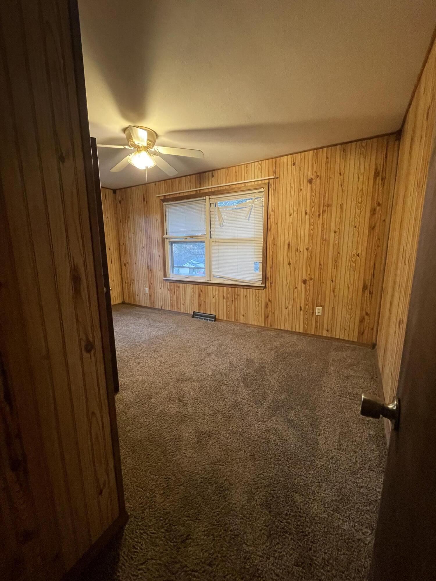 303 East Teal Street Property Photo 7