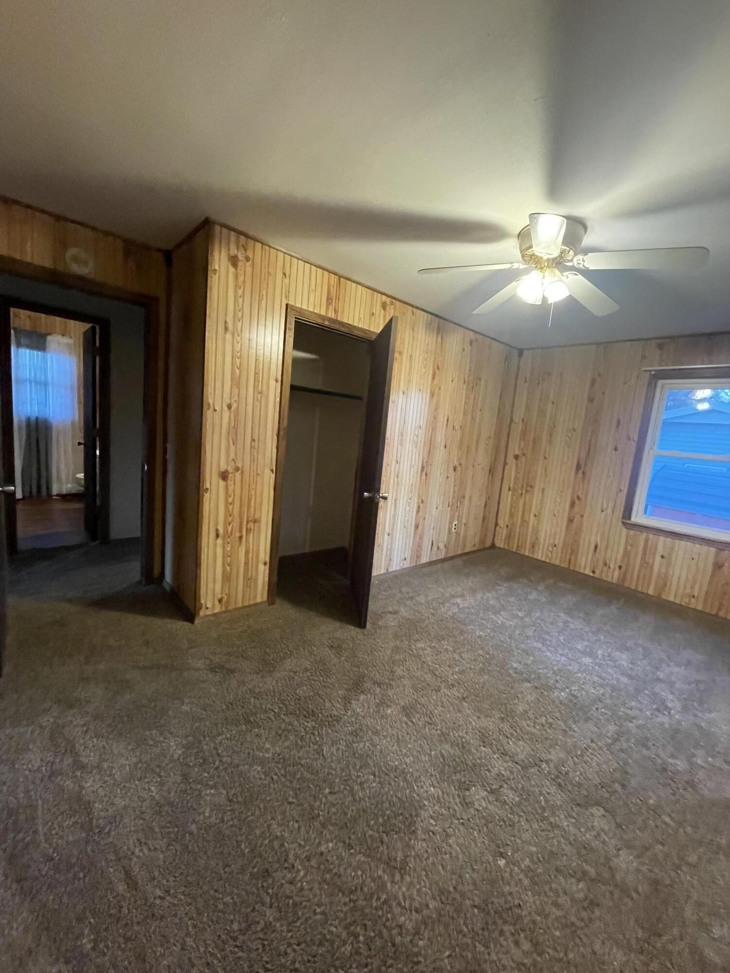 303 East Teal Street Property Photo 8