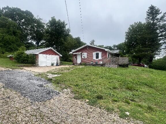 303 East Teal Street Property Photo 9