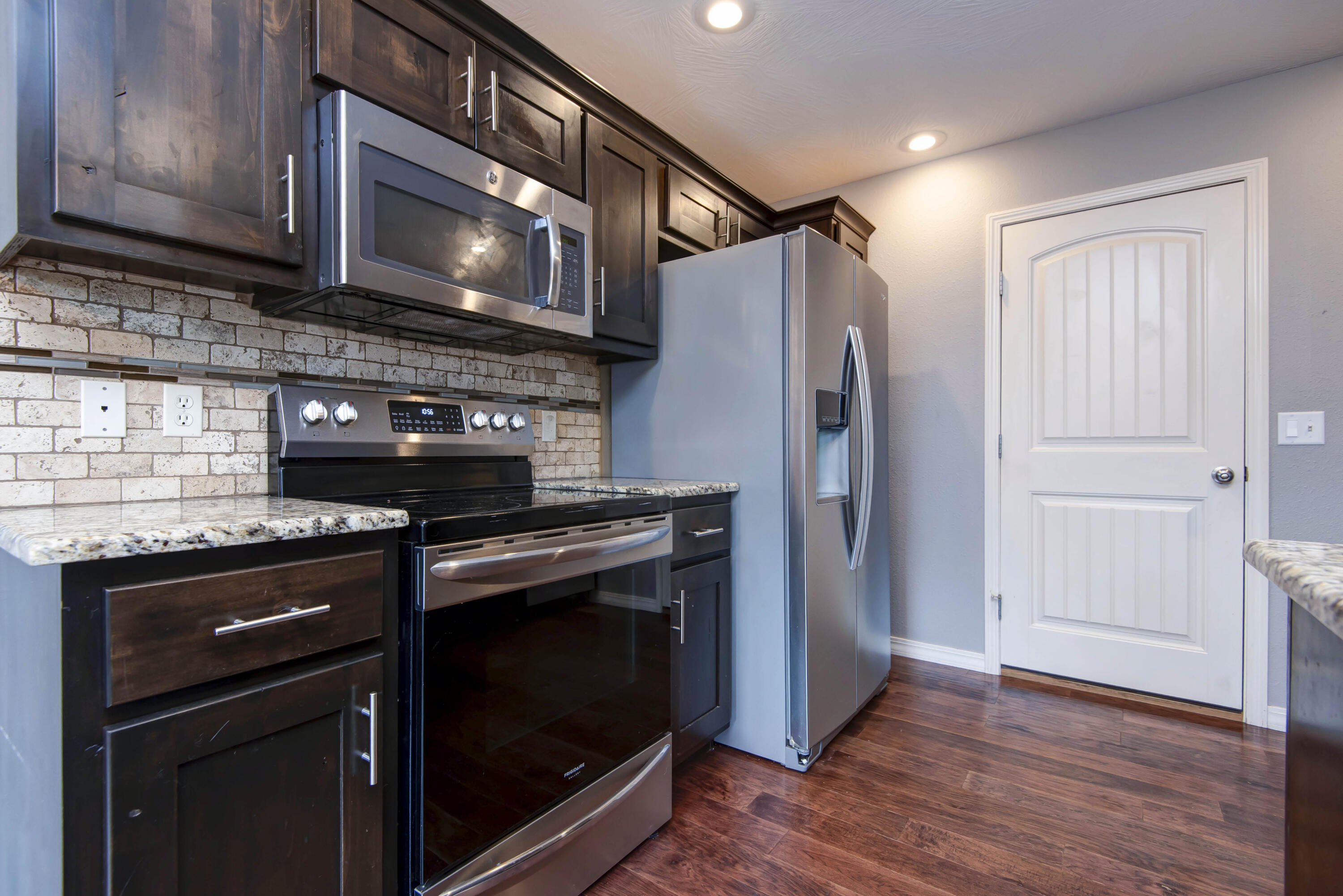 5048 South Fieldstone Road Property Photo 8