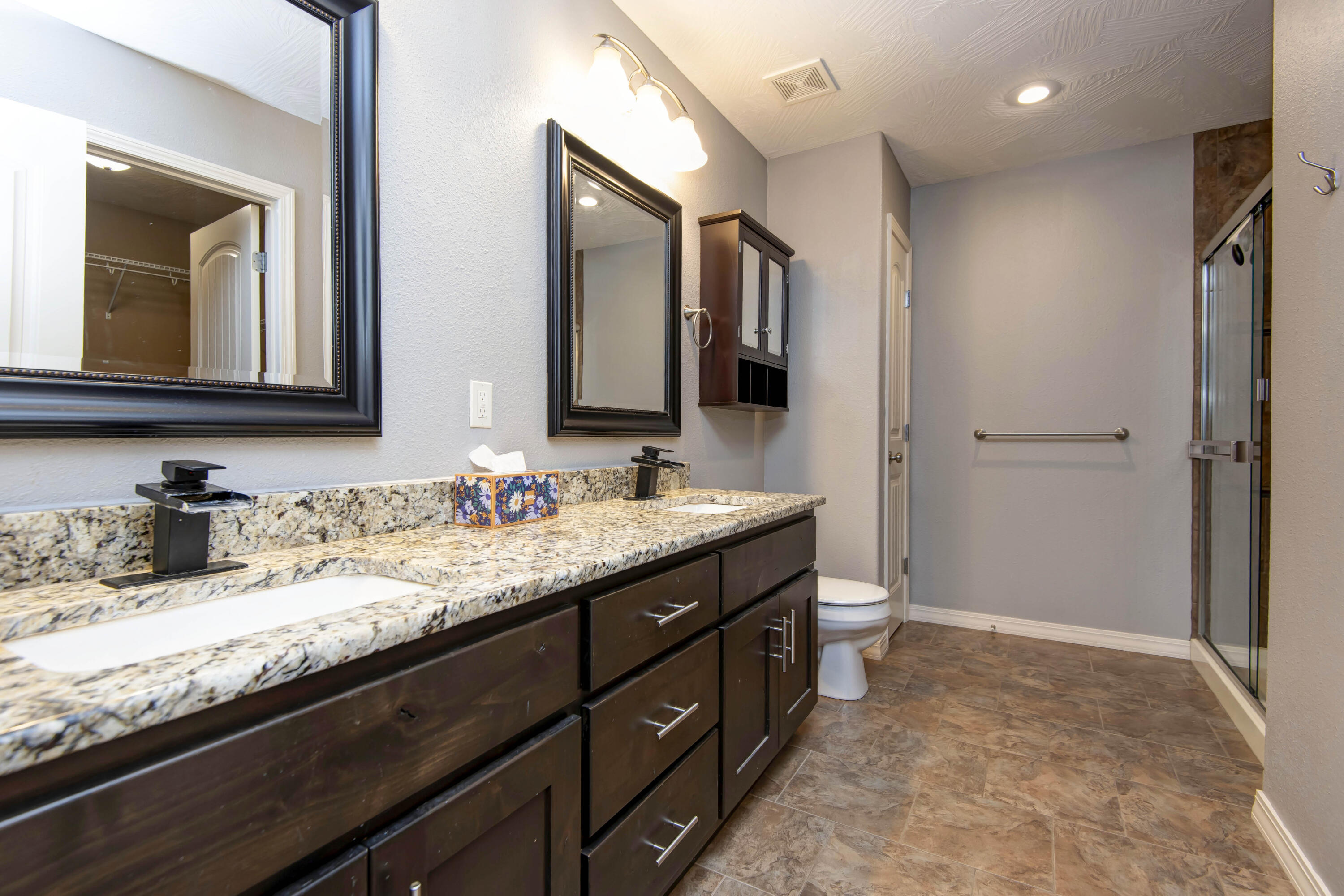 5048 South Fieldstone Road Property Photo 14