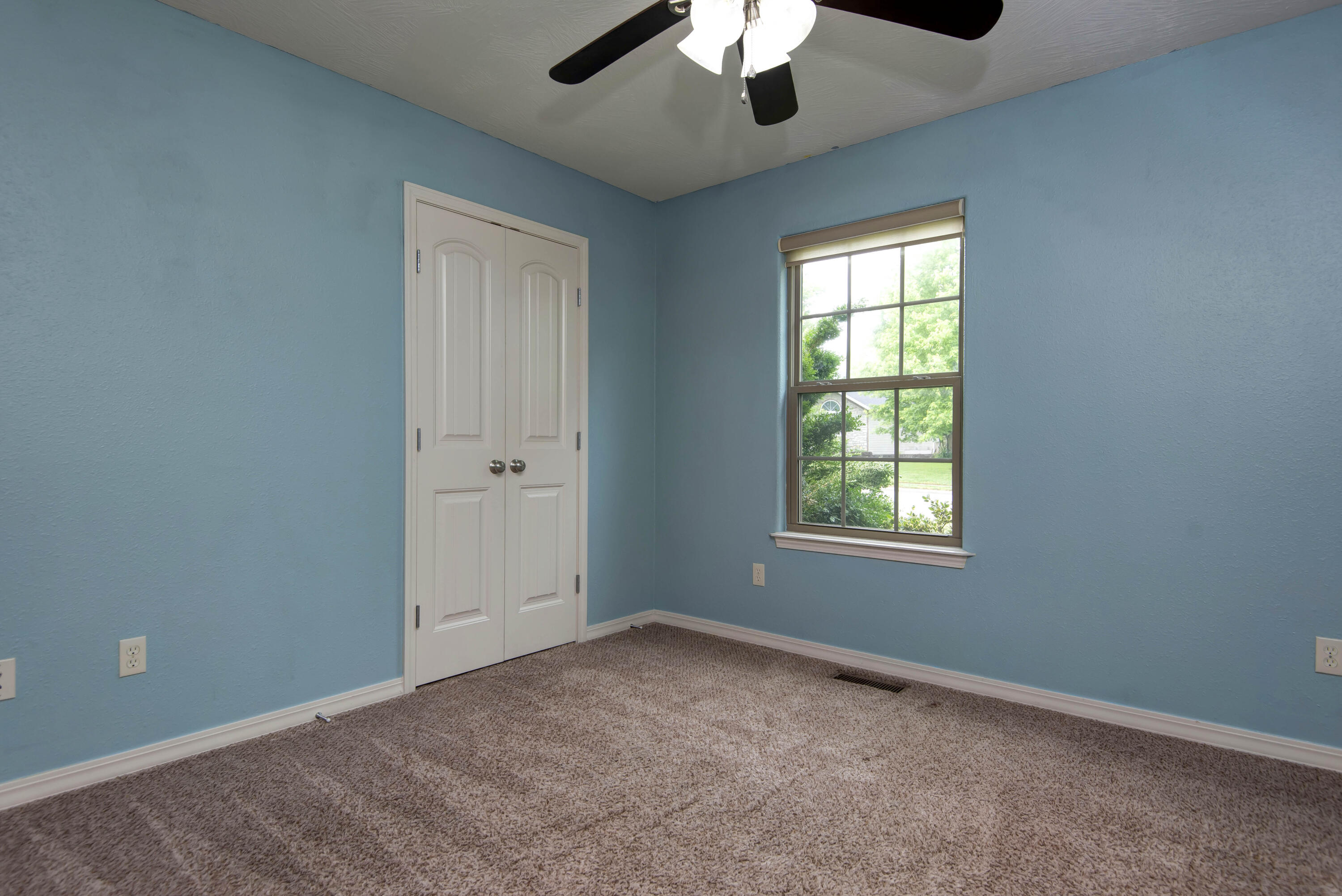 5048 South Fieldstone Road Property Photo 17