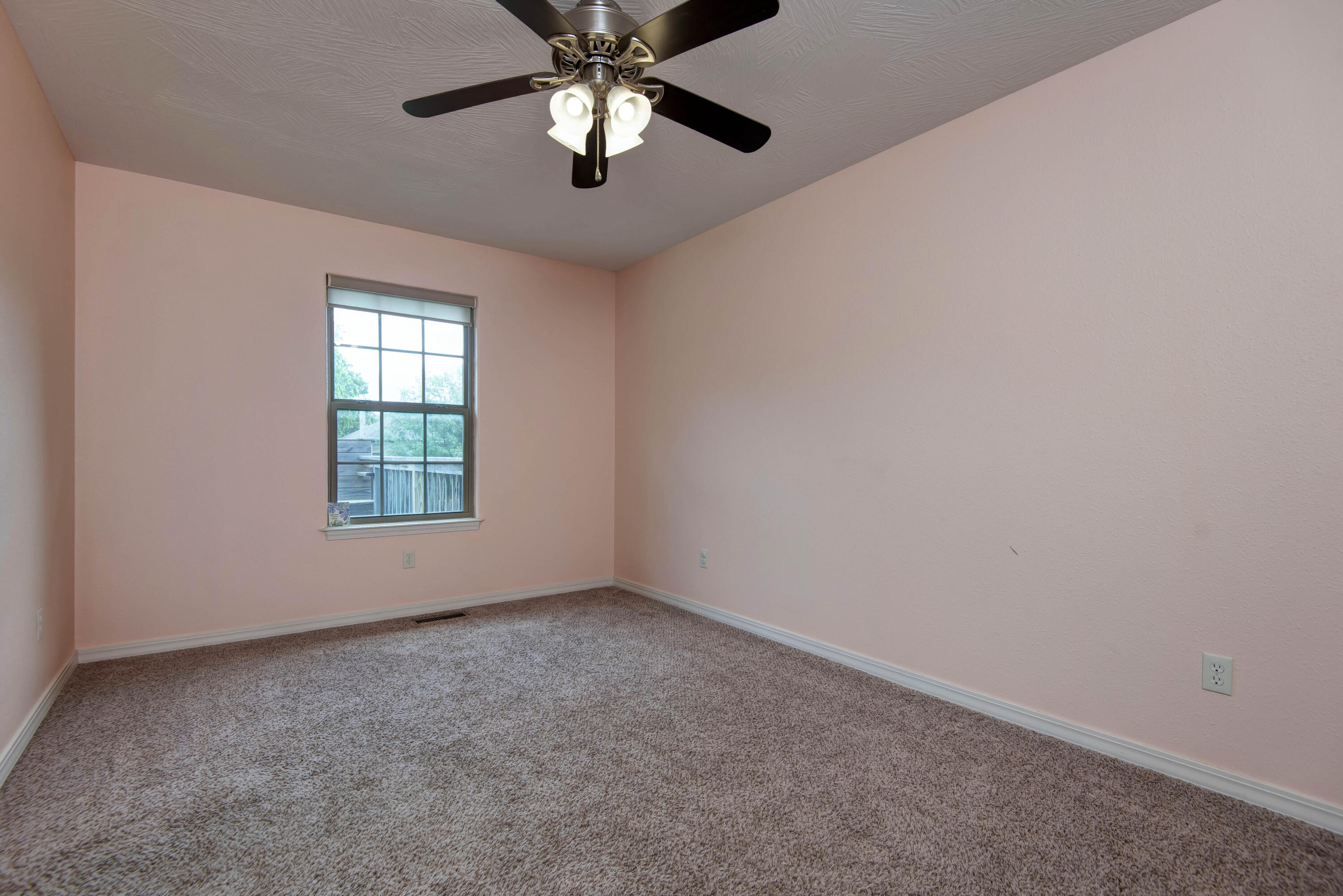 5048 South Fieldstone Road Property Photo 20