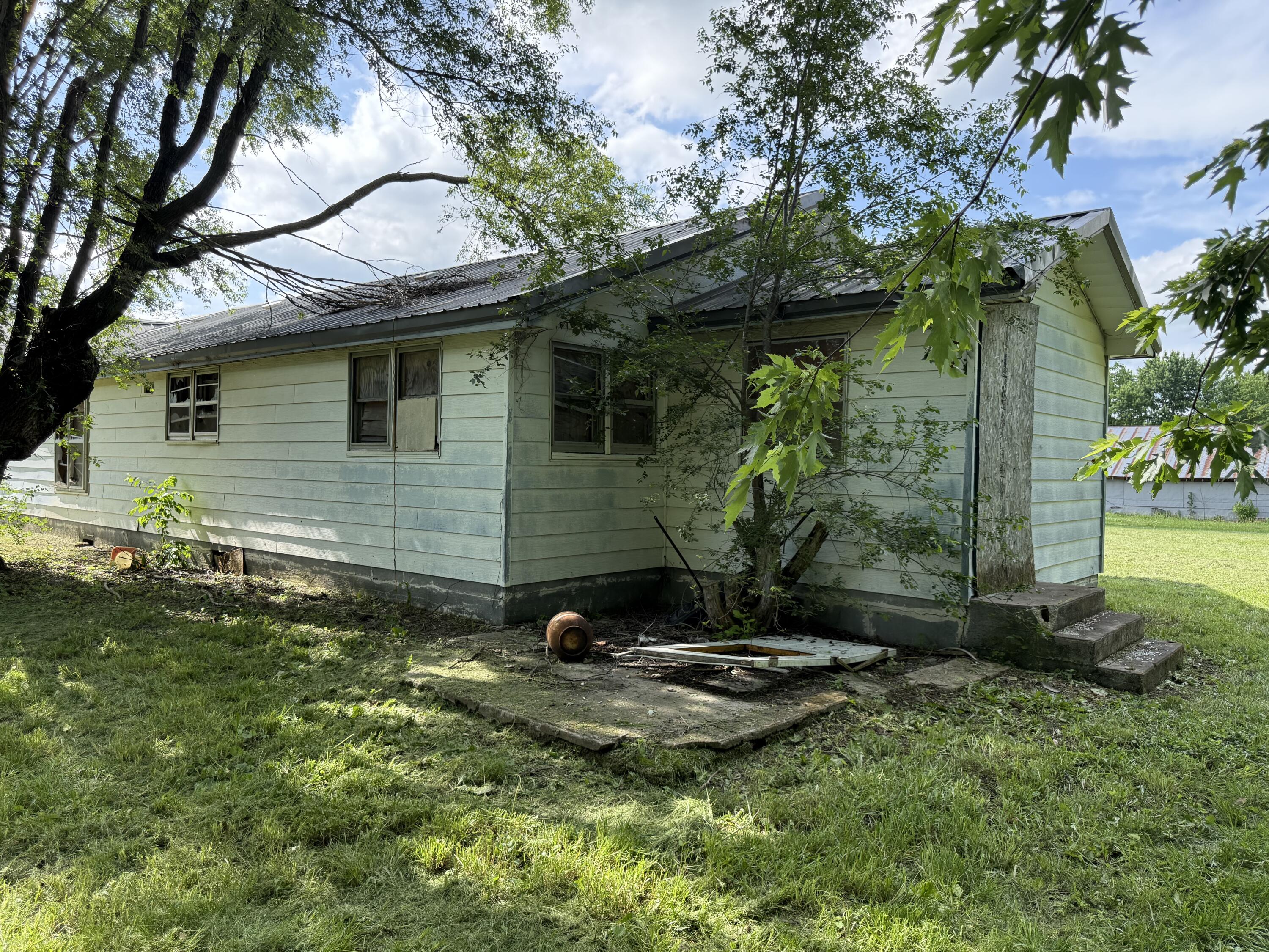 10405 East 5th Street Property Photo 14