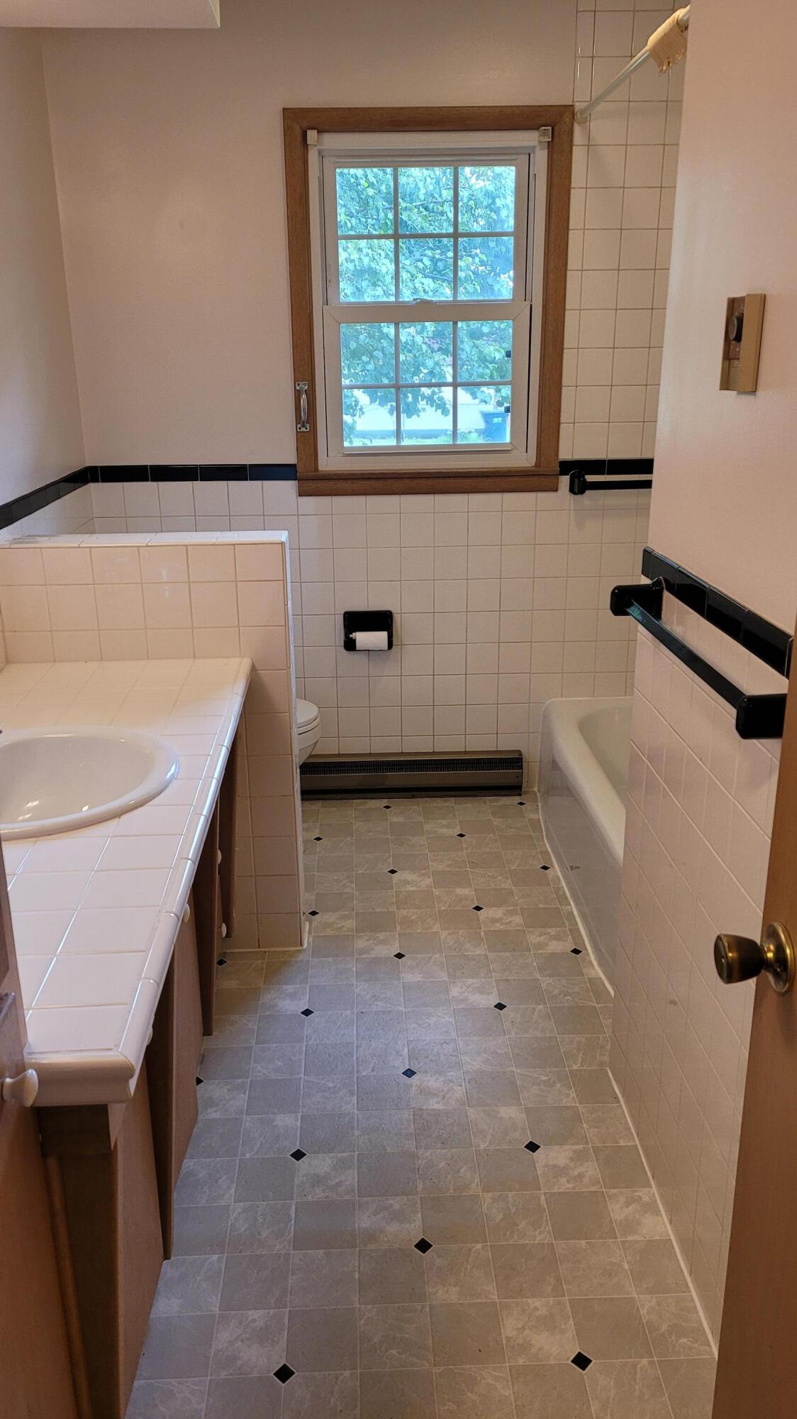 415 North Locust Street Property Photo 13