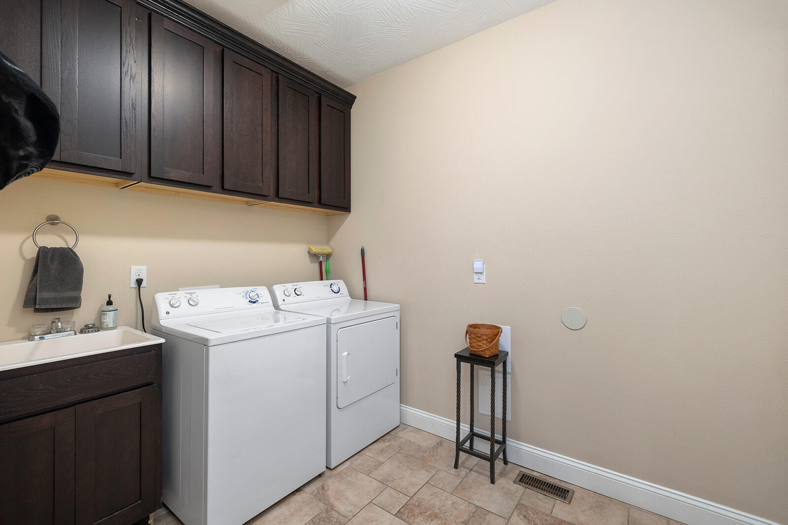 3117 North Albertha Avenue Property Photo 13