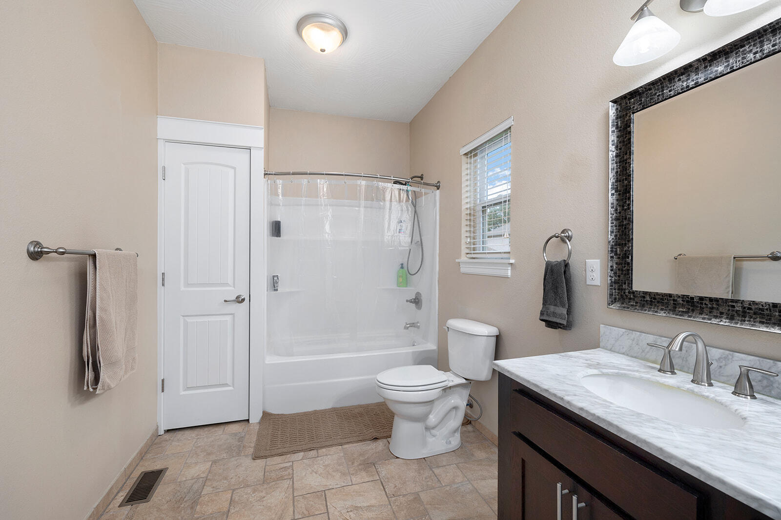 3117 North Albertha Avenue Property Photo 16