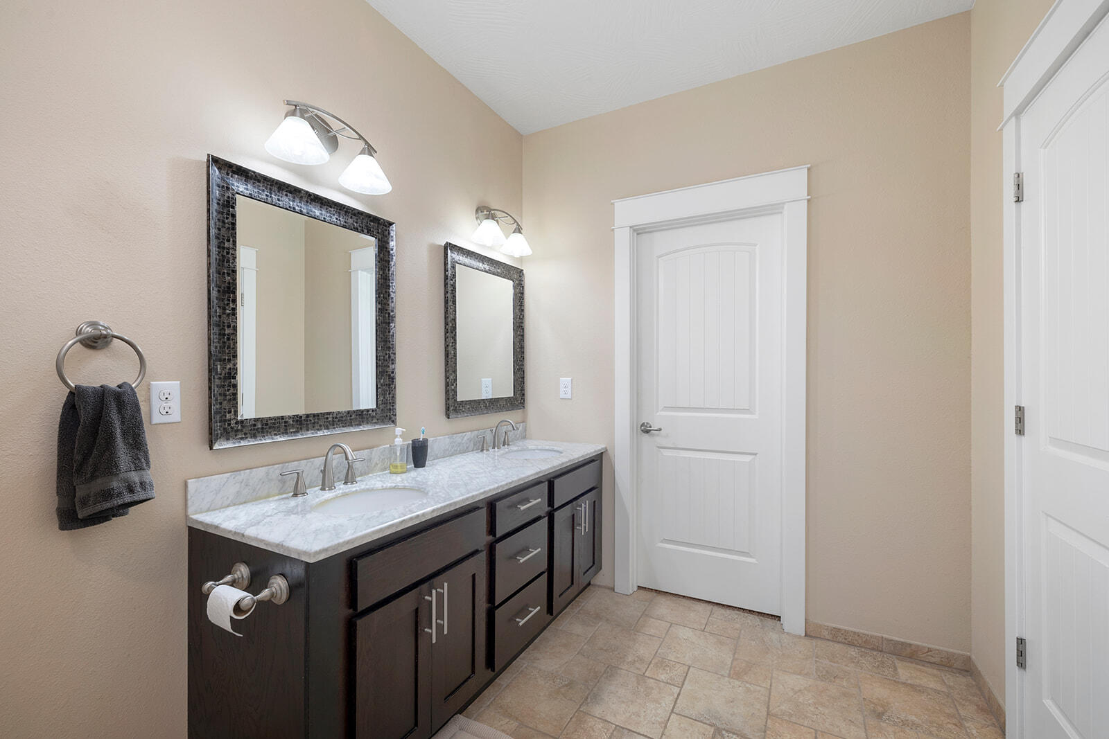 3117 North Albertha Avenue Property Photo 17