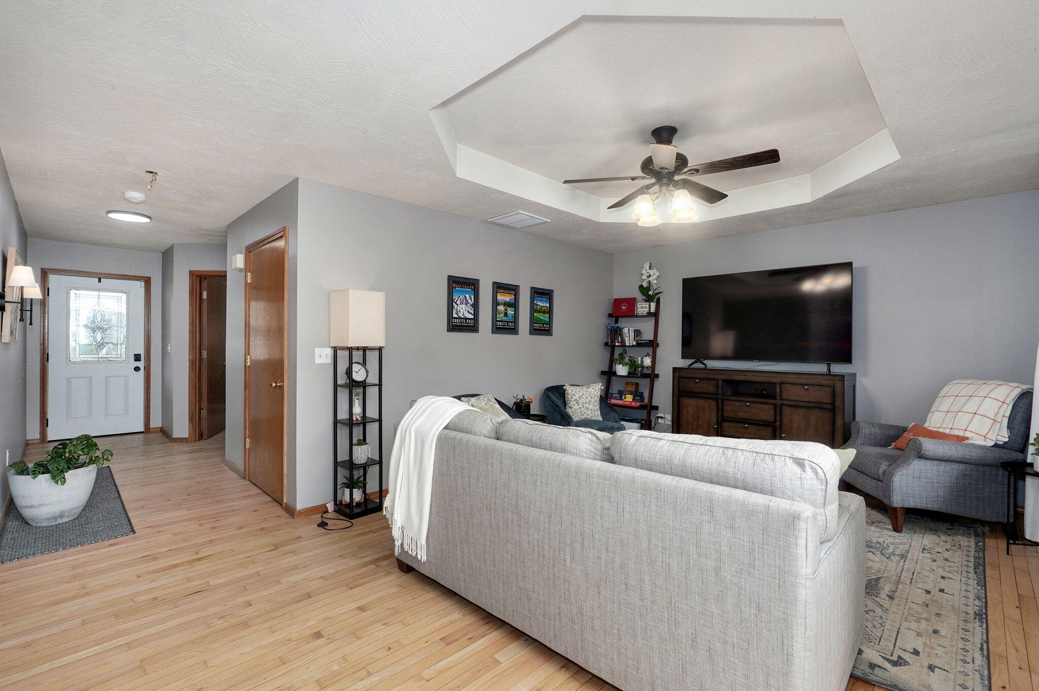 1717 South Robberson Avenue Property Photo 8