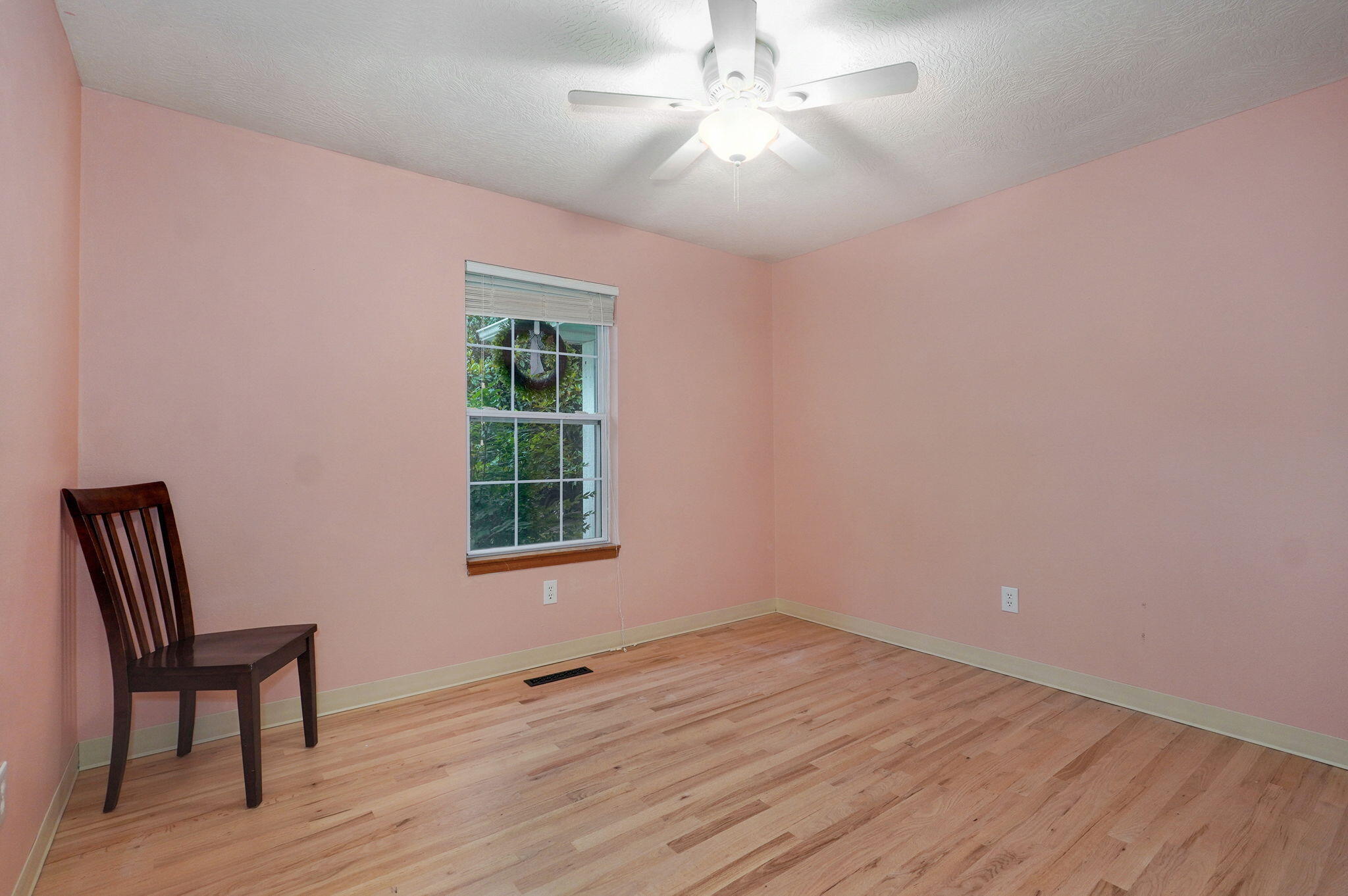 1717 South Robberson Avenue Property Photo 19