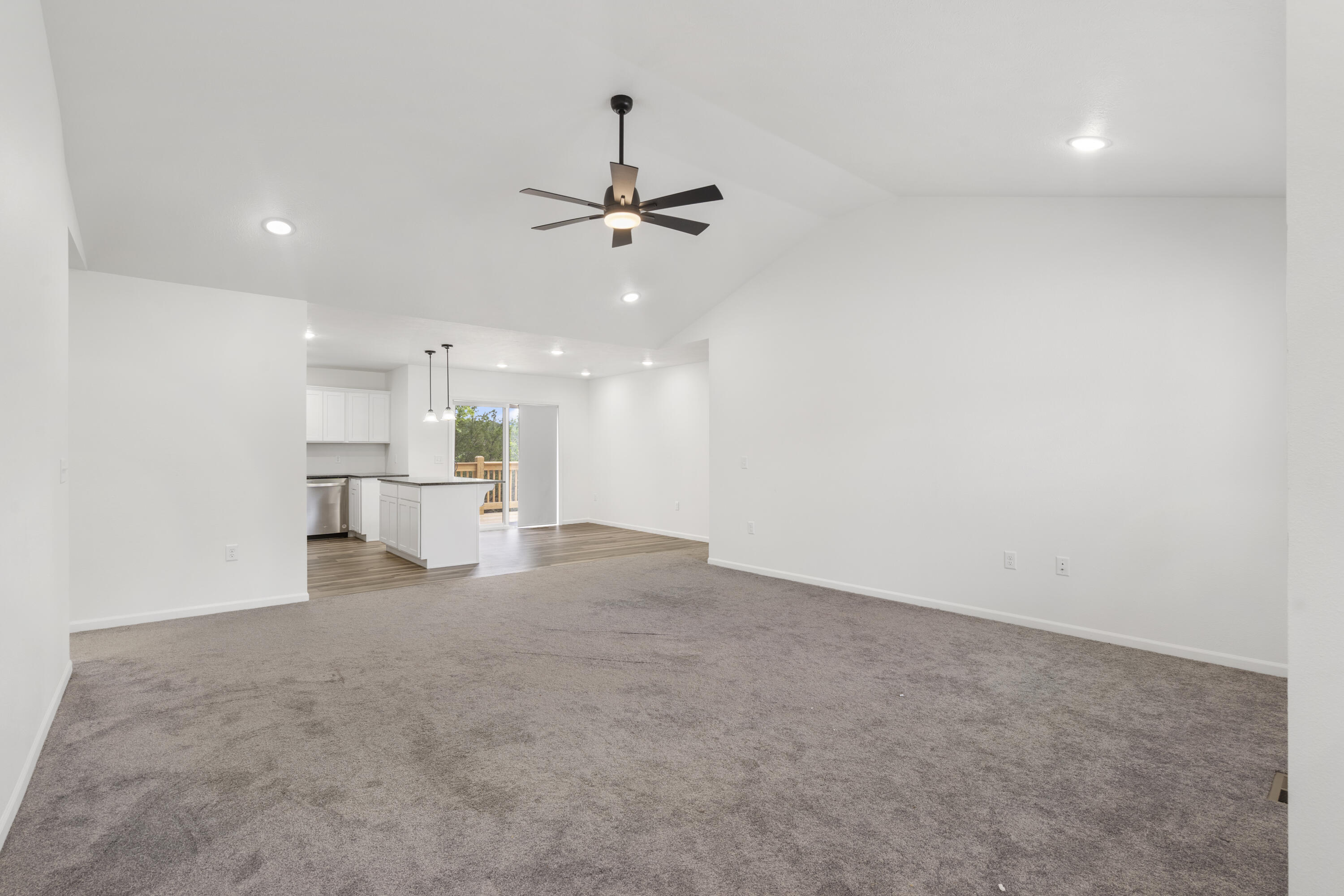 591 Pine Woods Village Drive Property Photo 9