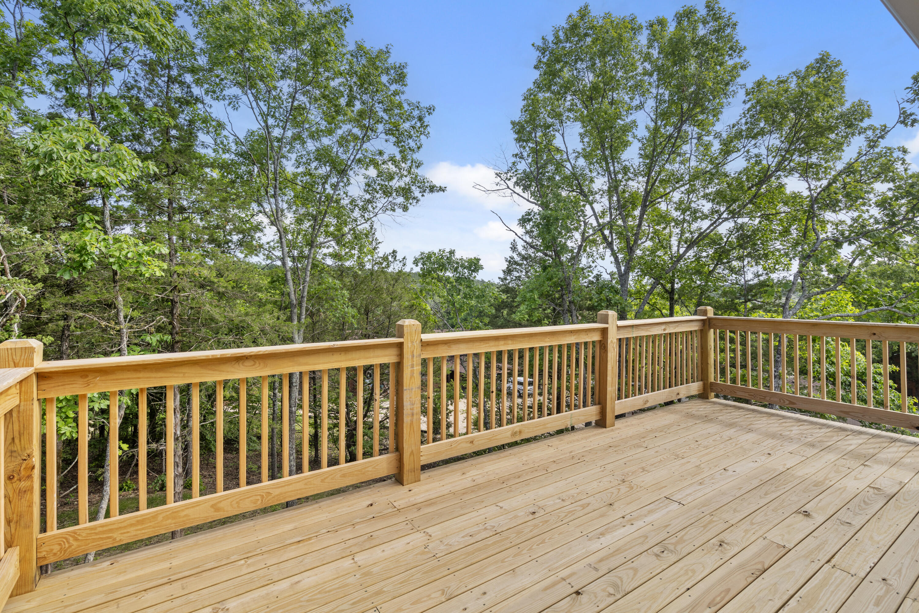 591 Pine Woods Village Drive Property Photo 18