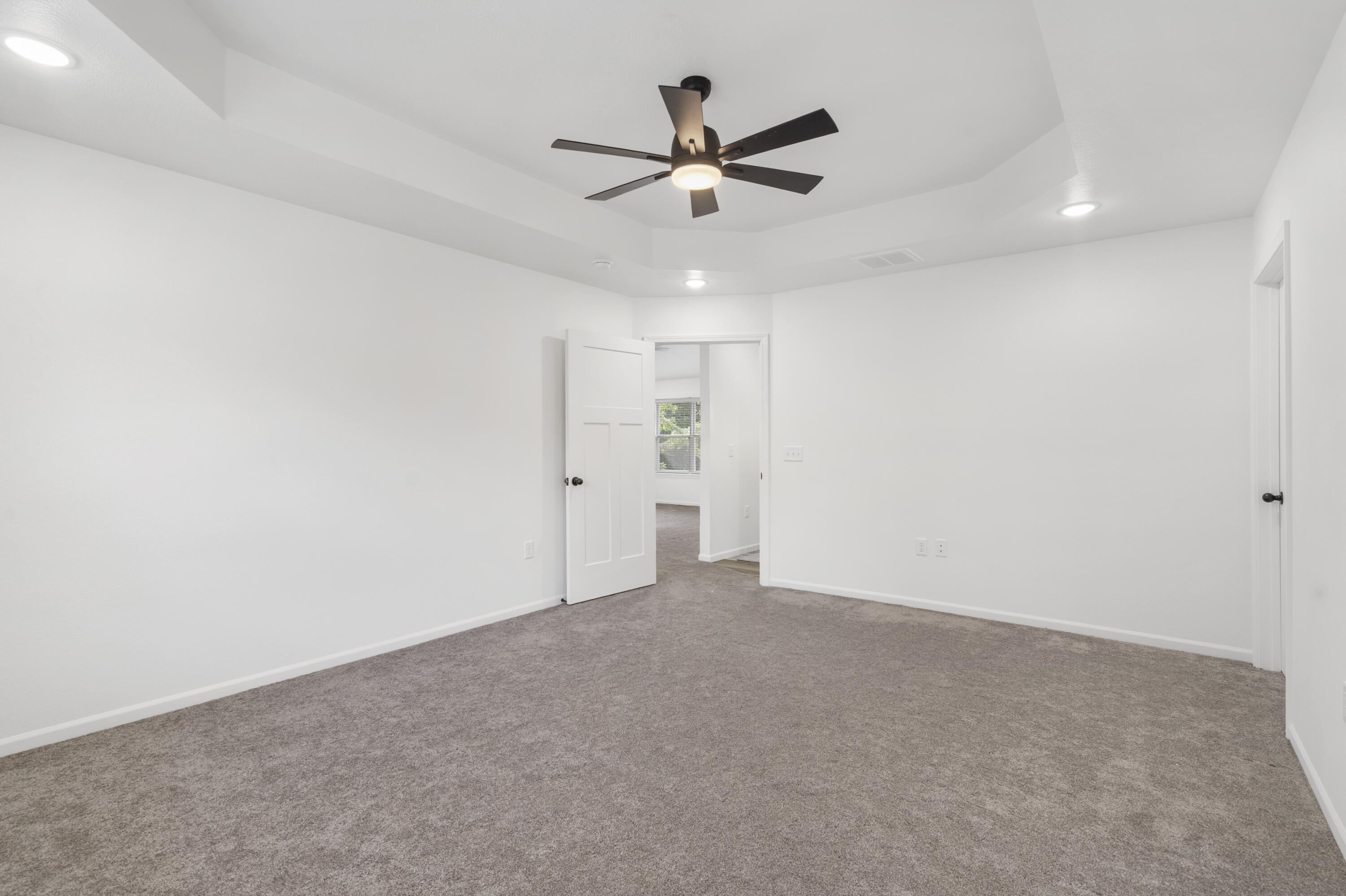 591 Pine Woods Village Drive Property Photo 20