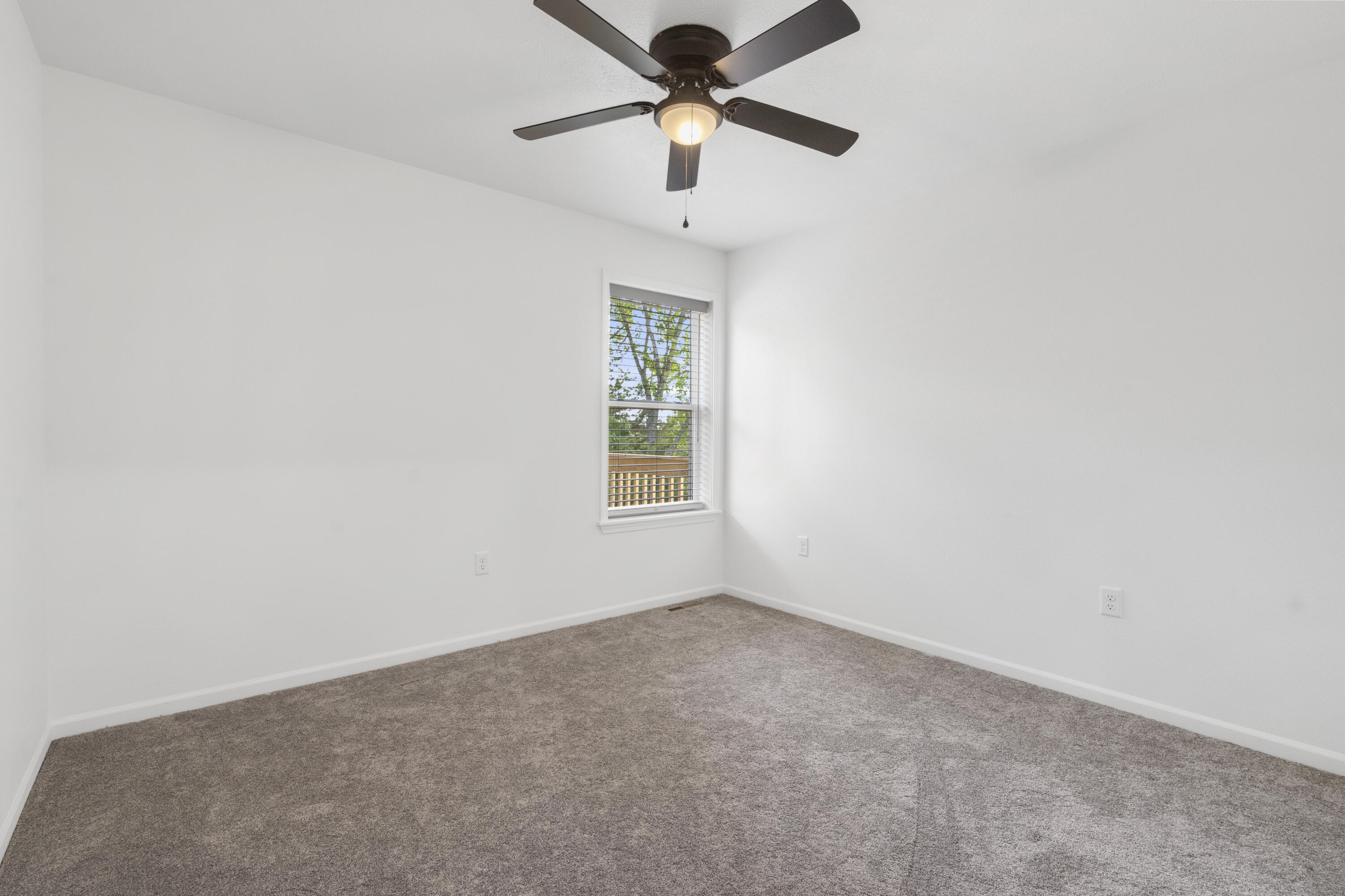 591 Pine Woods Village Drive Property Photo 30