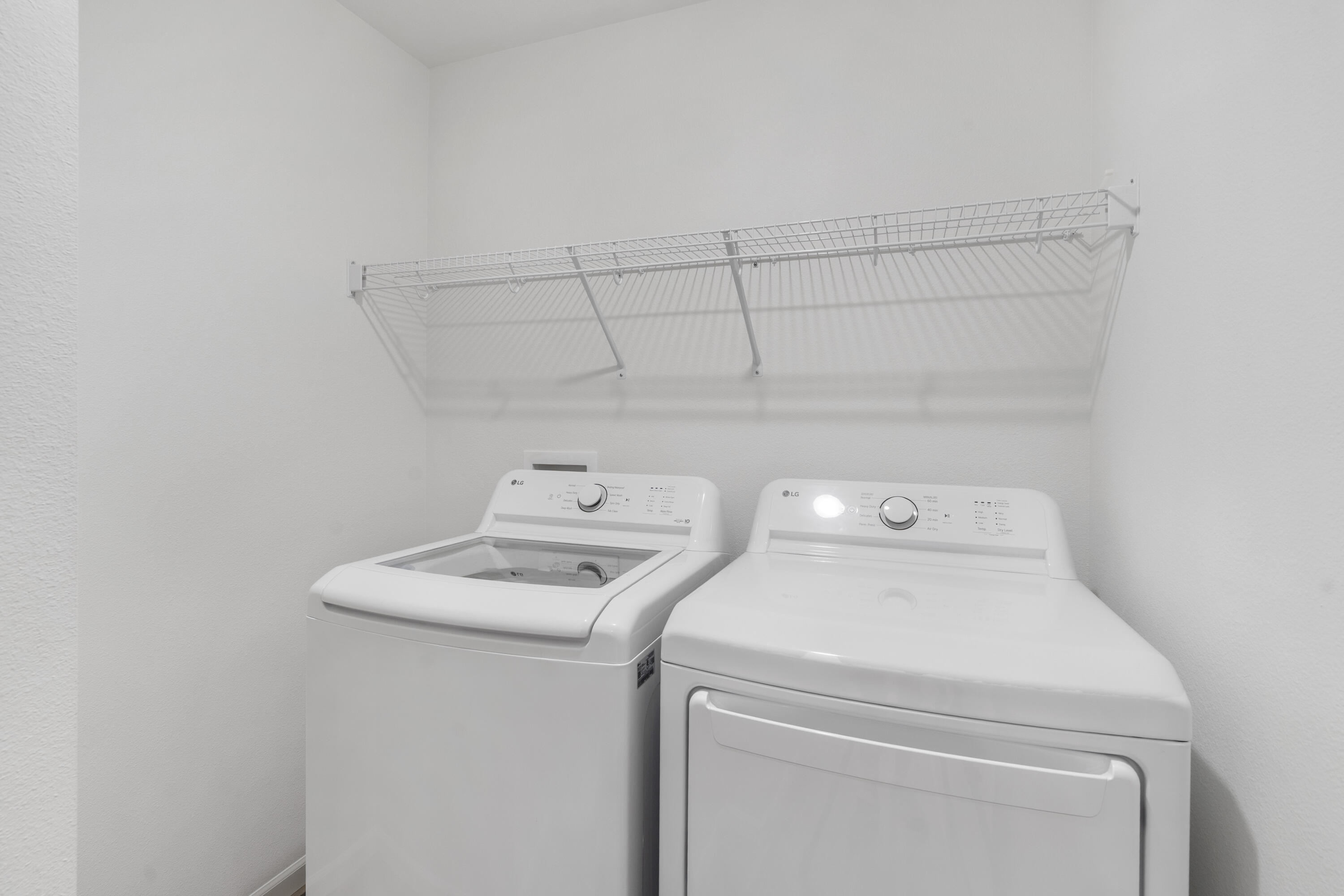 591 Pine Woods Village Drive Property Photo 34