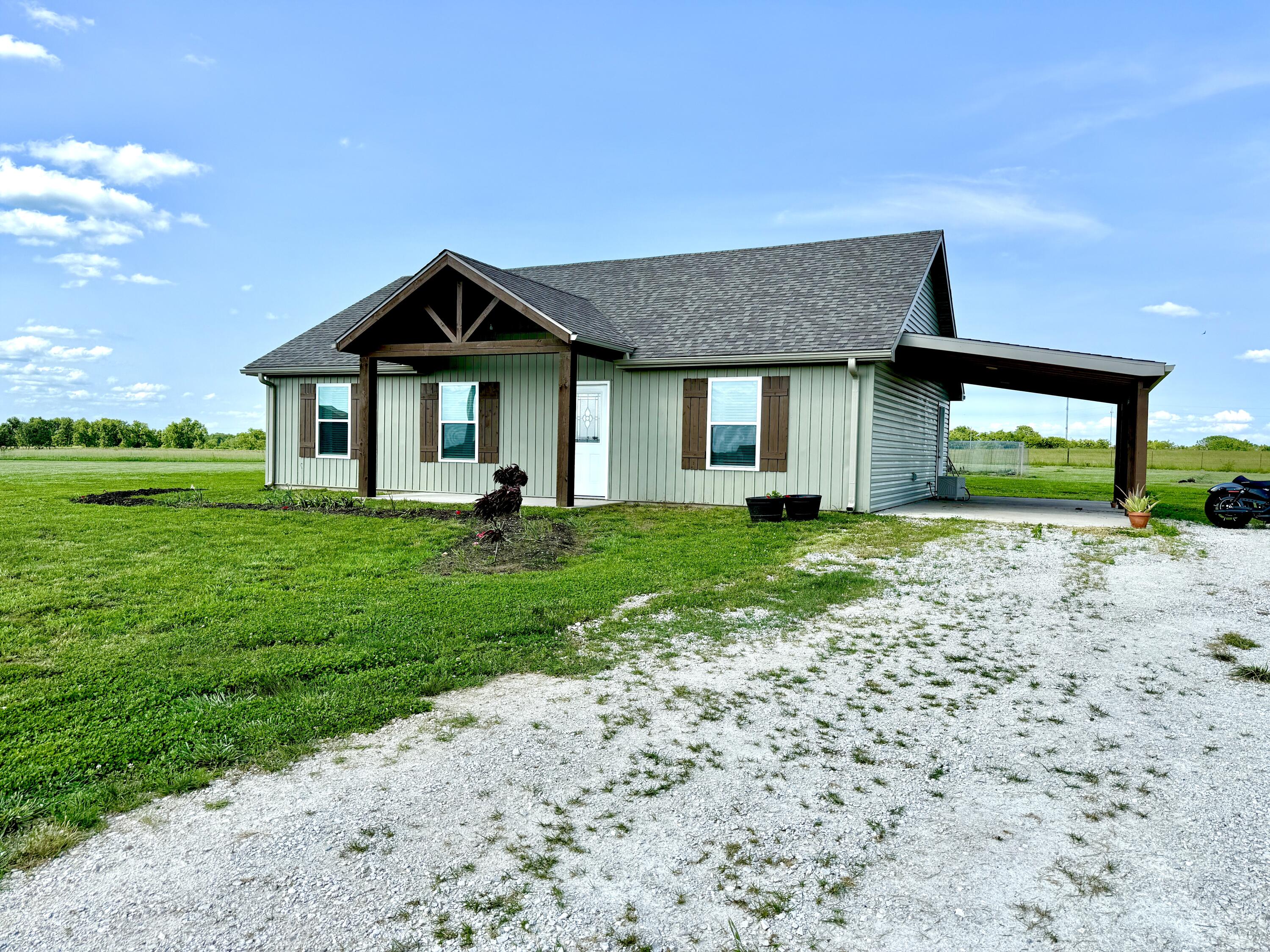 13447 East 1424 Road Property Photo 1